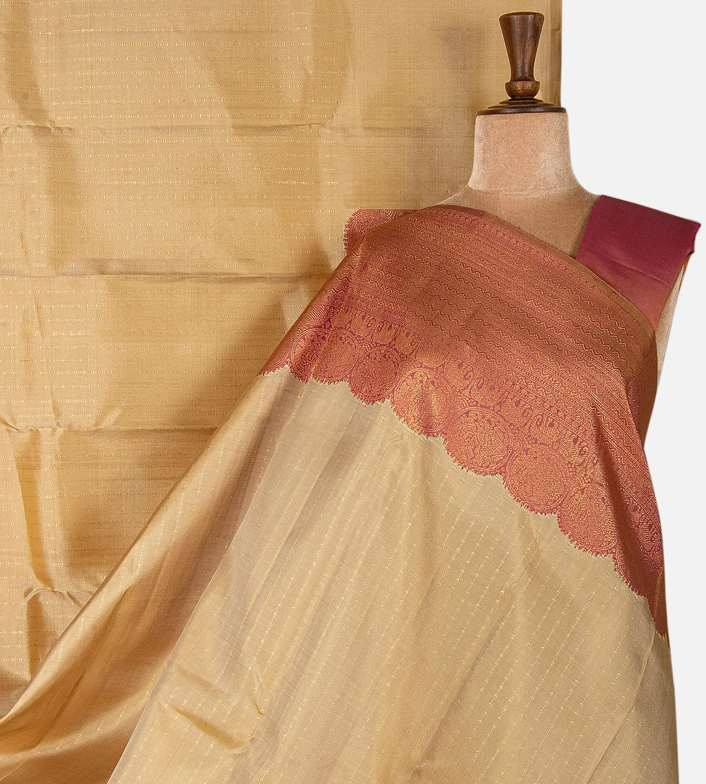 dark-beige-kanchipuram-silk-saree-e01147157-a