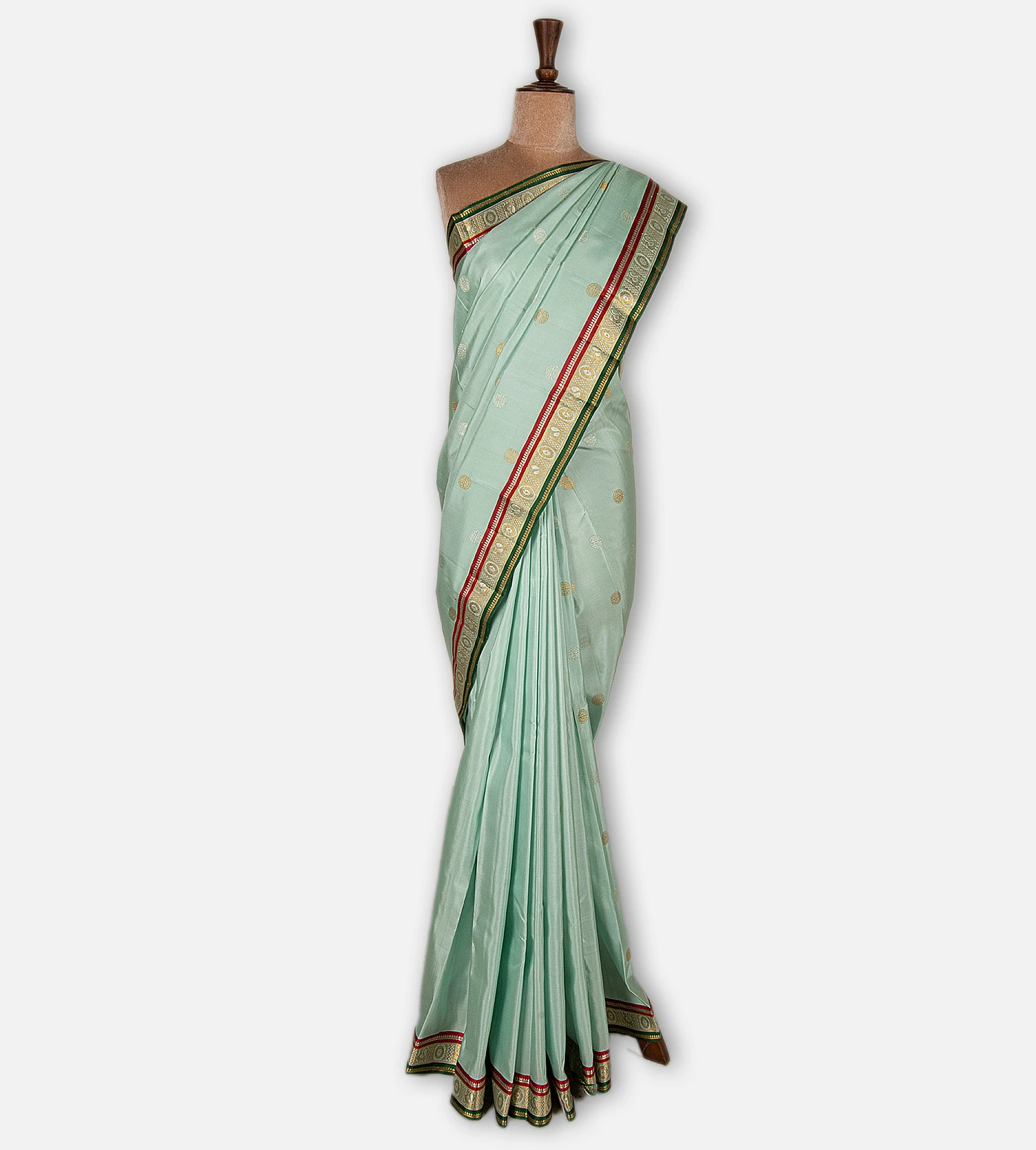 pistachio-green-kanchipuram-silk-saree-e01146903-b