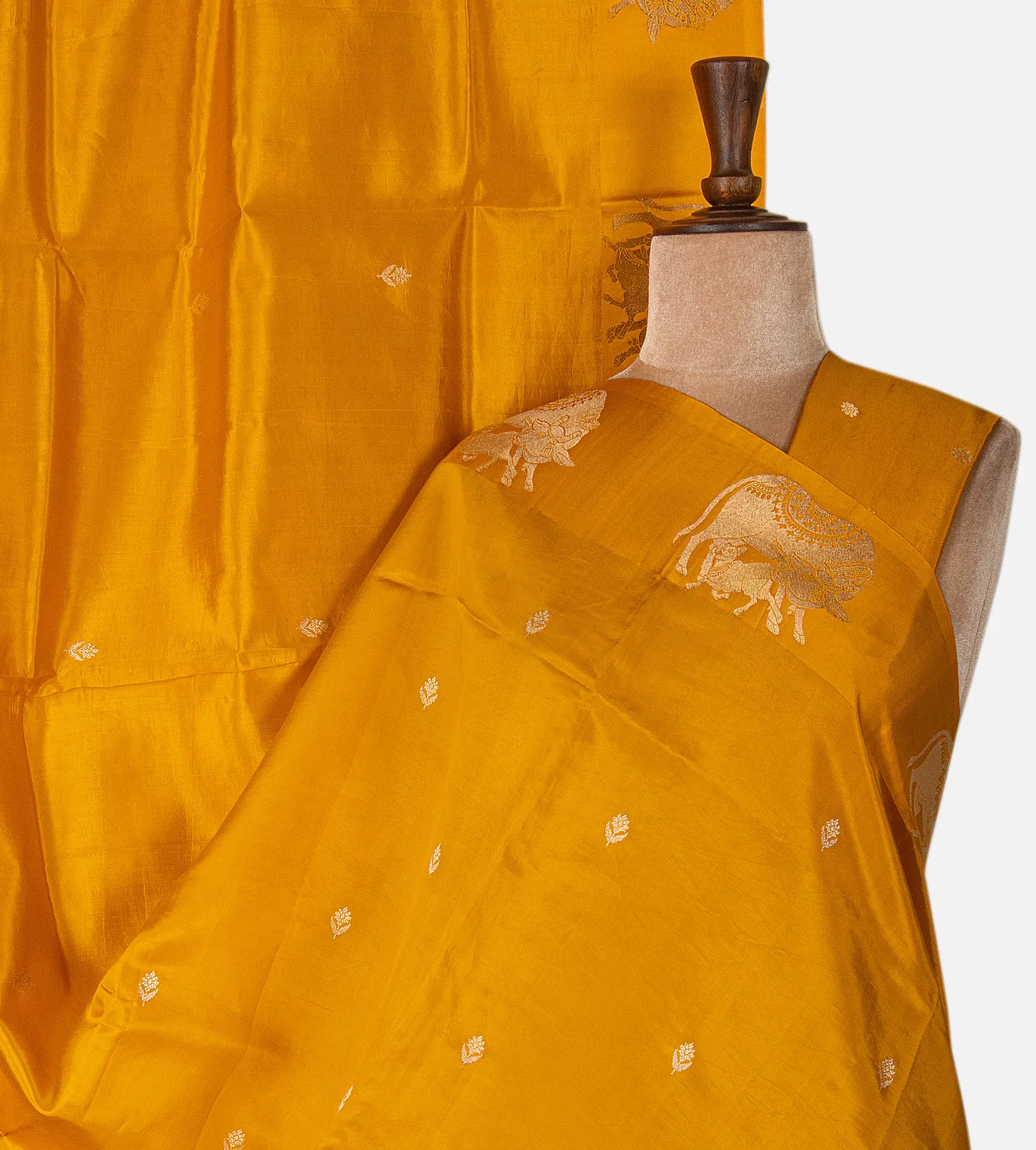 tangerine-yellow-banarasi-kattan-silk-saree-e01145259-a