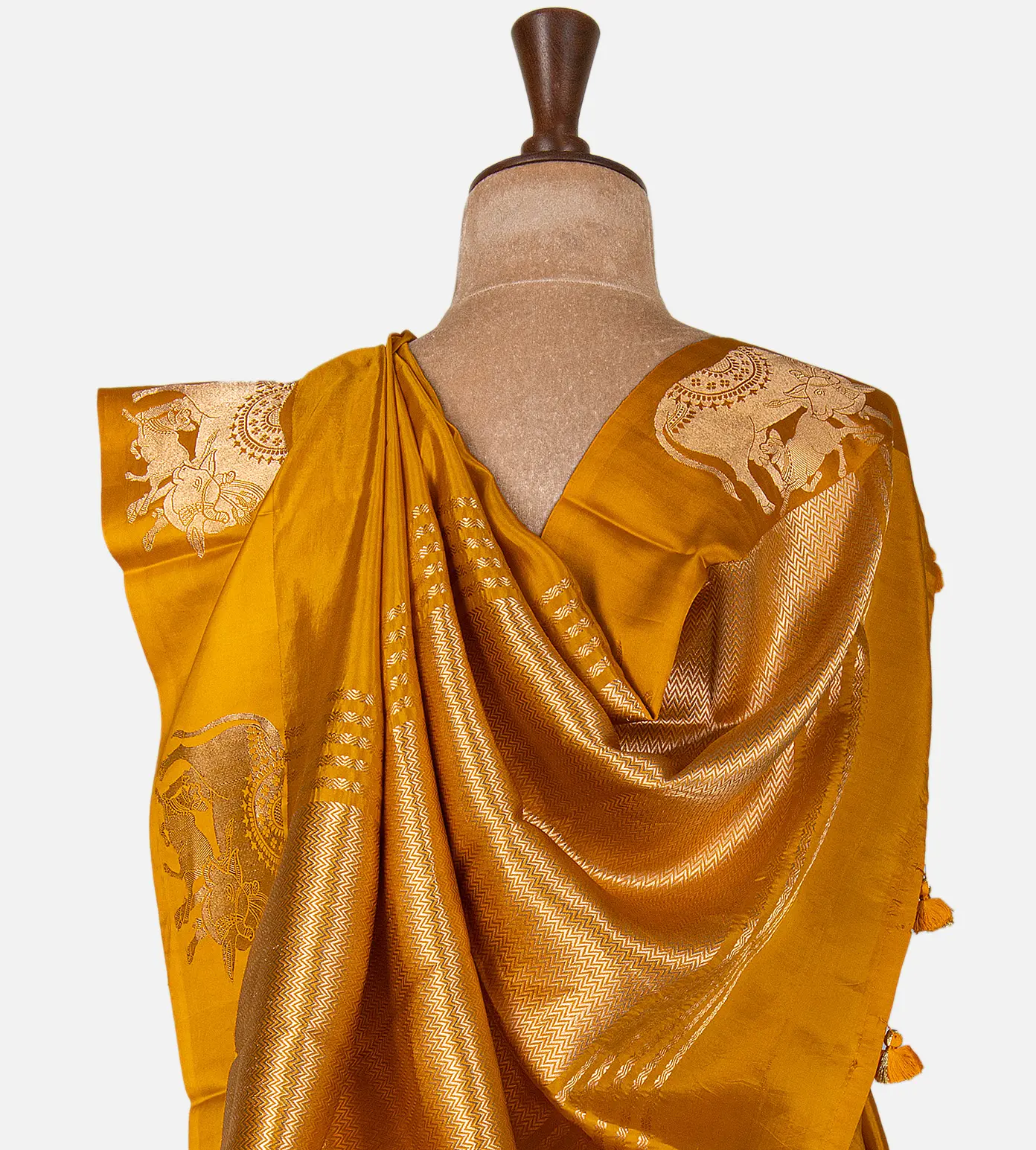 tangerine-yellow-banarasi-kattan-silk-saree-e01145259-c