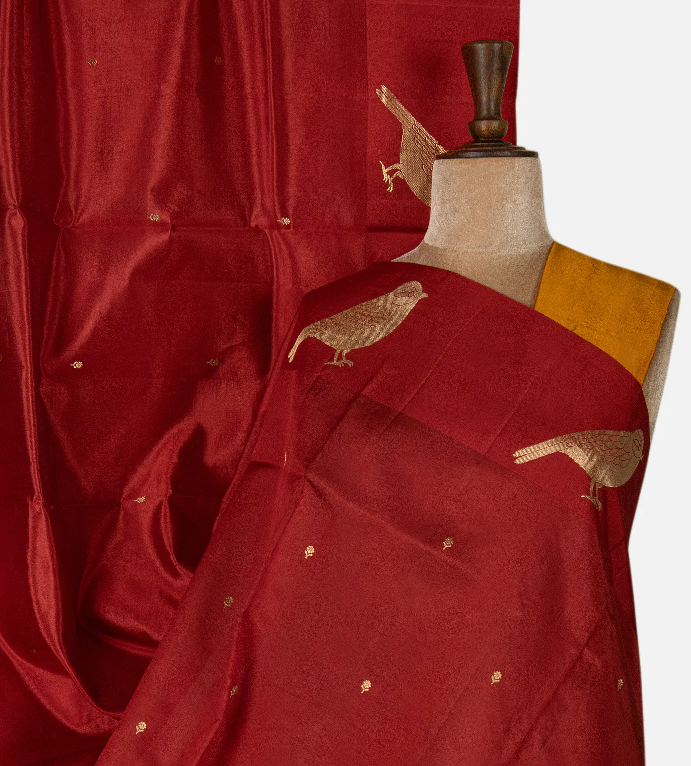 red-banarasi-kattan-silk-saree-d09122742-a