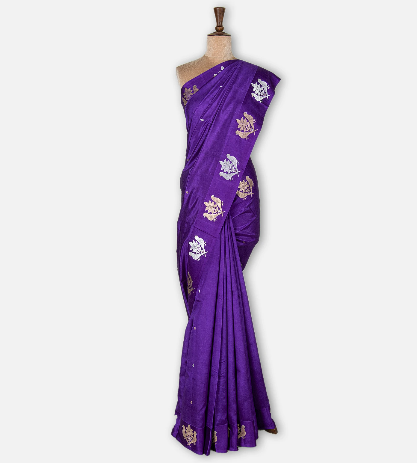 violet-banarasi-kattan-silk-saree-e01145280-b