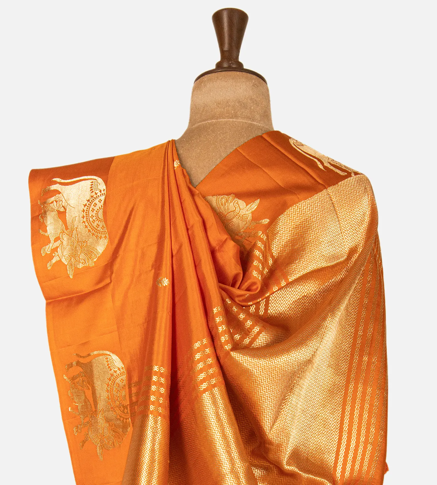 orange-banarasi-kattan-silk-saree-e01145263-c