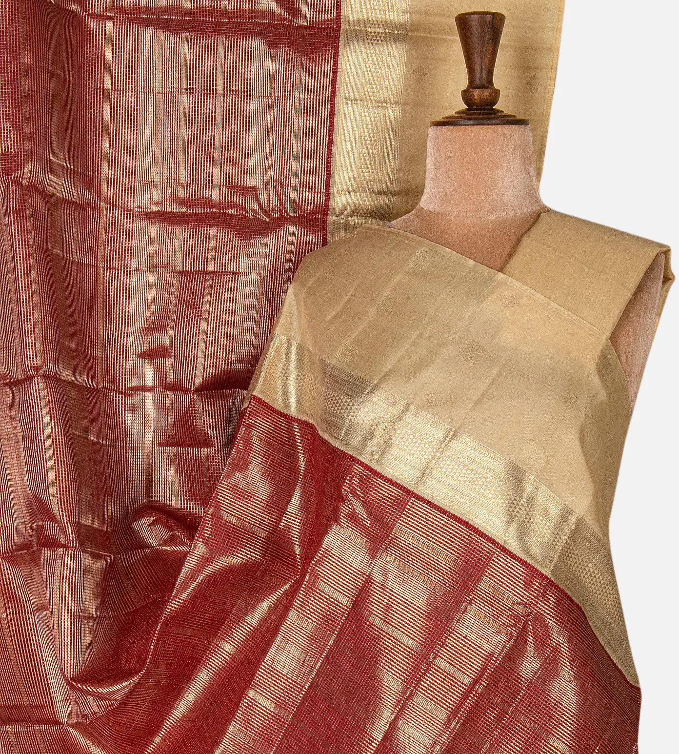 red-kanchipuram-silk-saree-e01145505-a