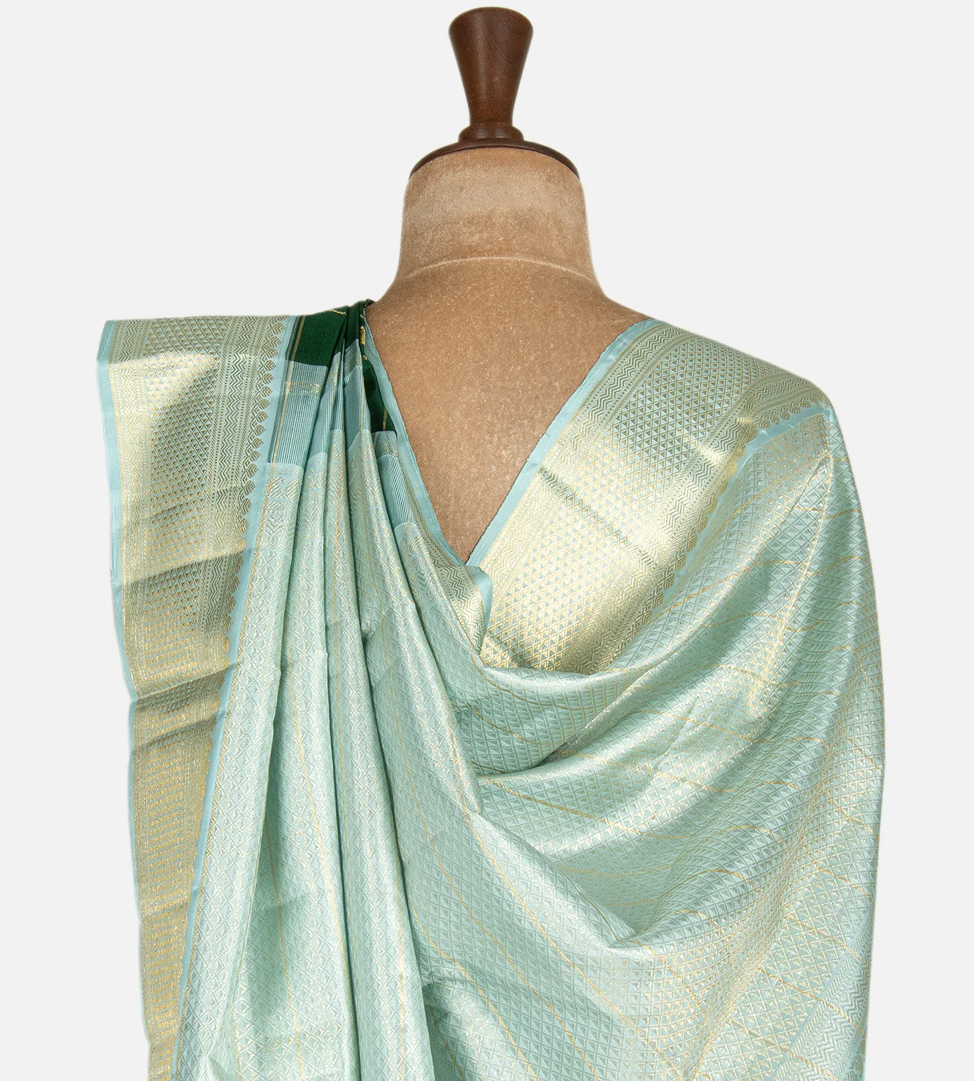 green-kanchipuram-silk-saree-e02148501-c