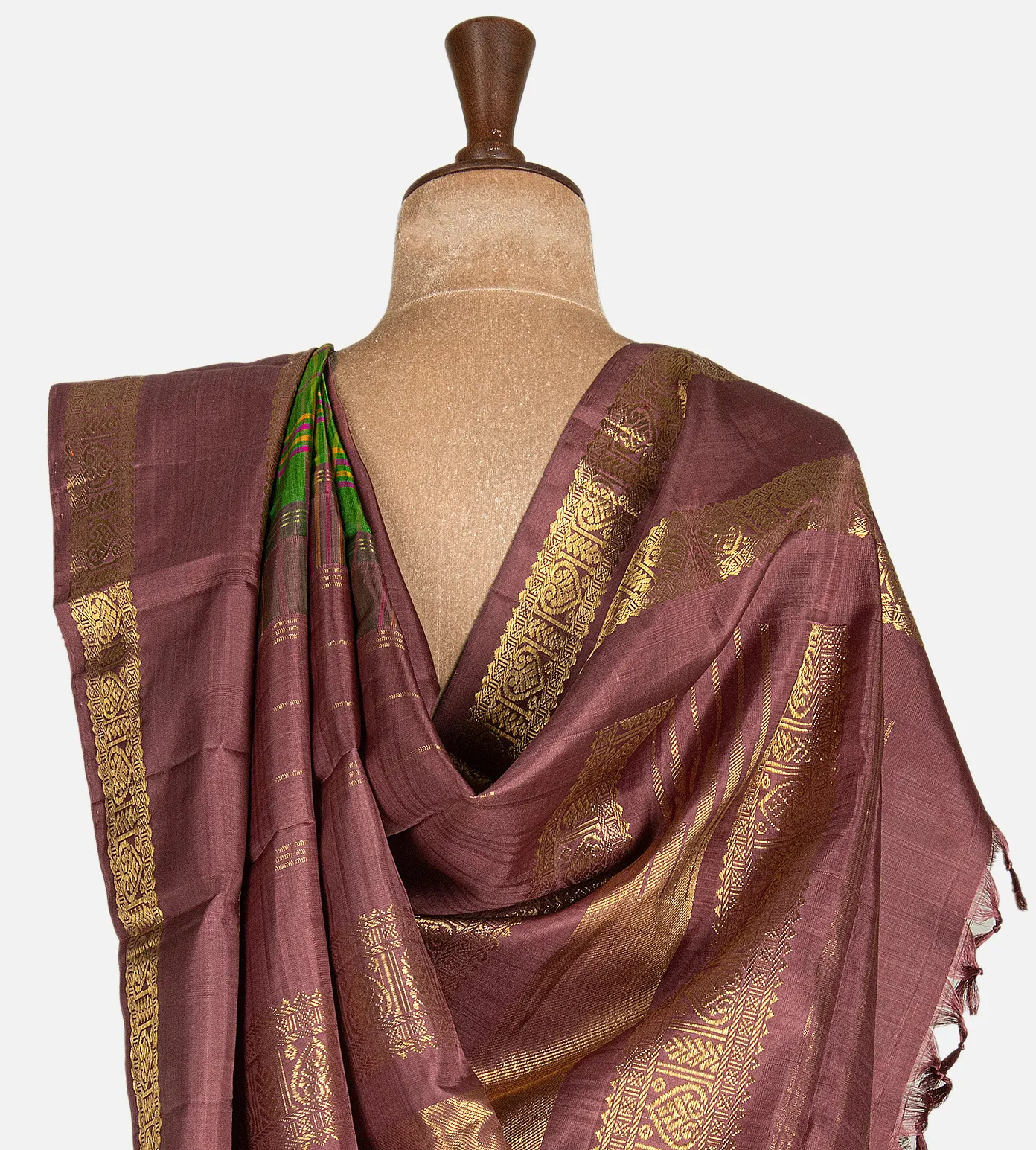 green-kanchipuram-silk-saree-d10133414-c
