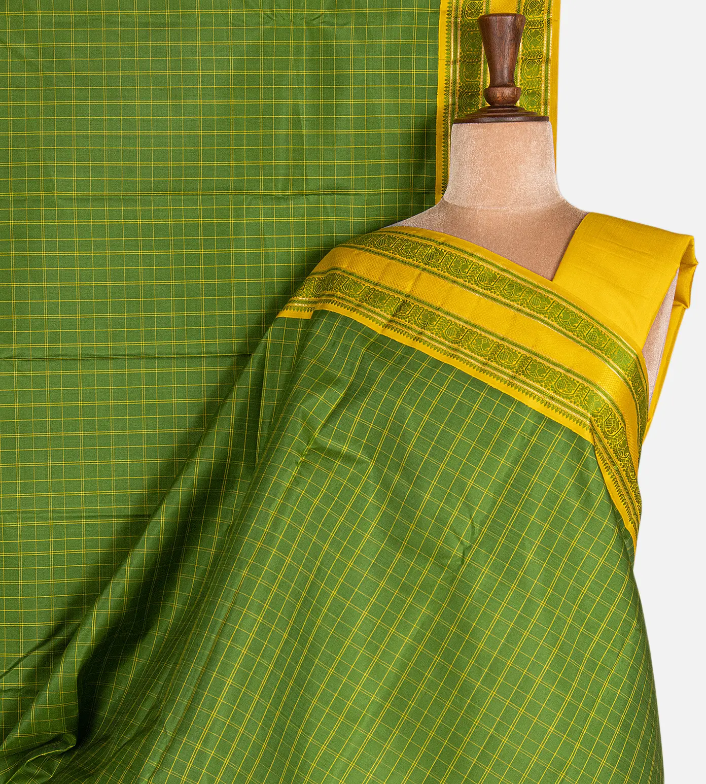 light-green-kanchipuram-silk-saree-d12141525-a