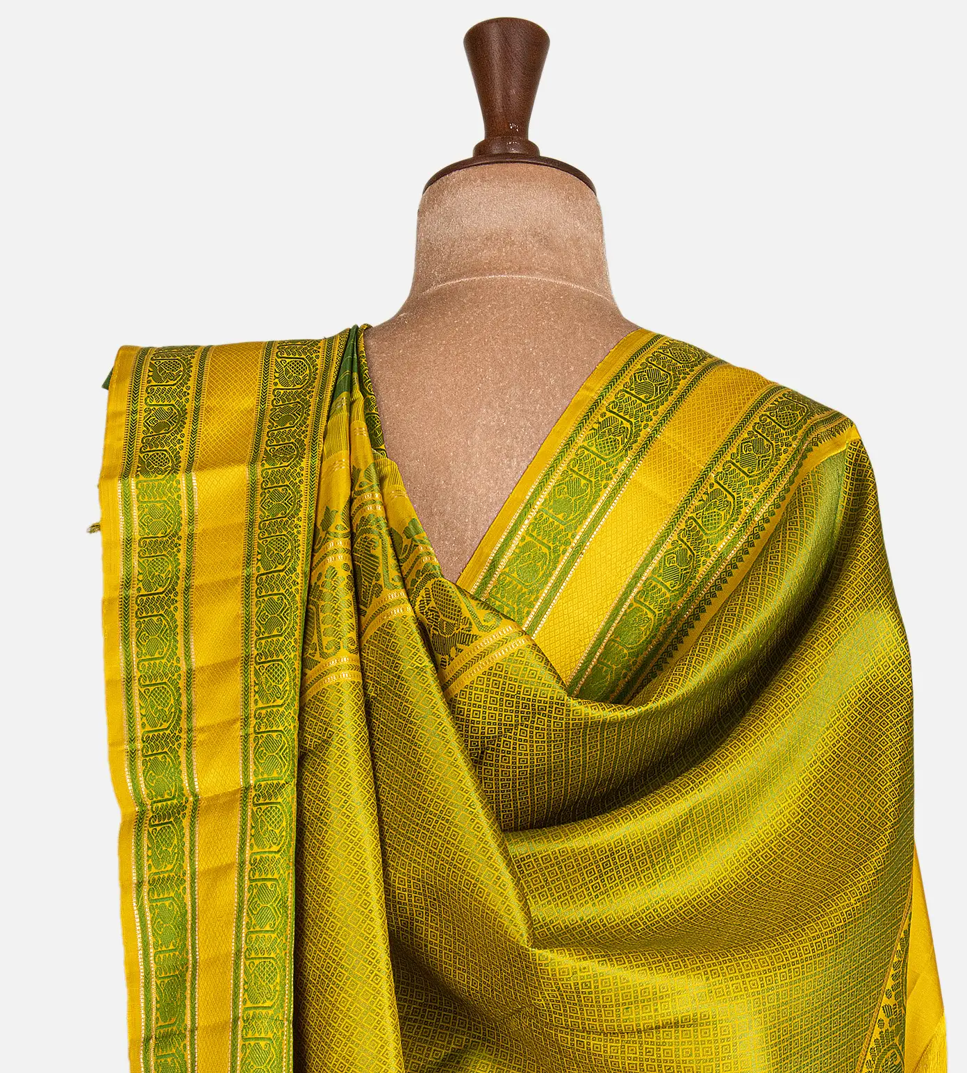 light-green-kanchipuram-silk-saree-d12141525-c