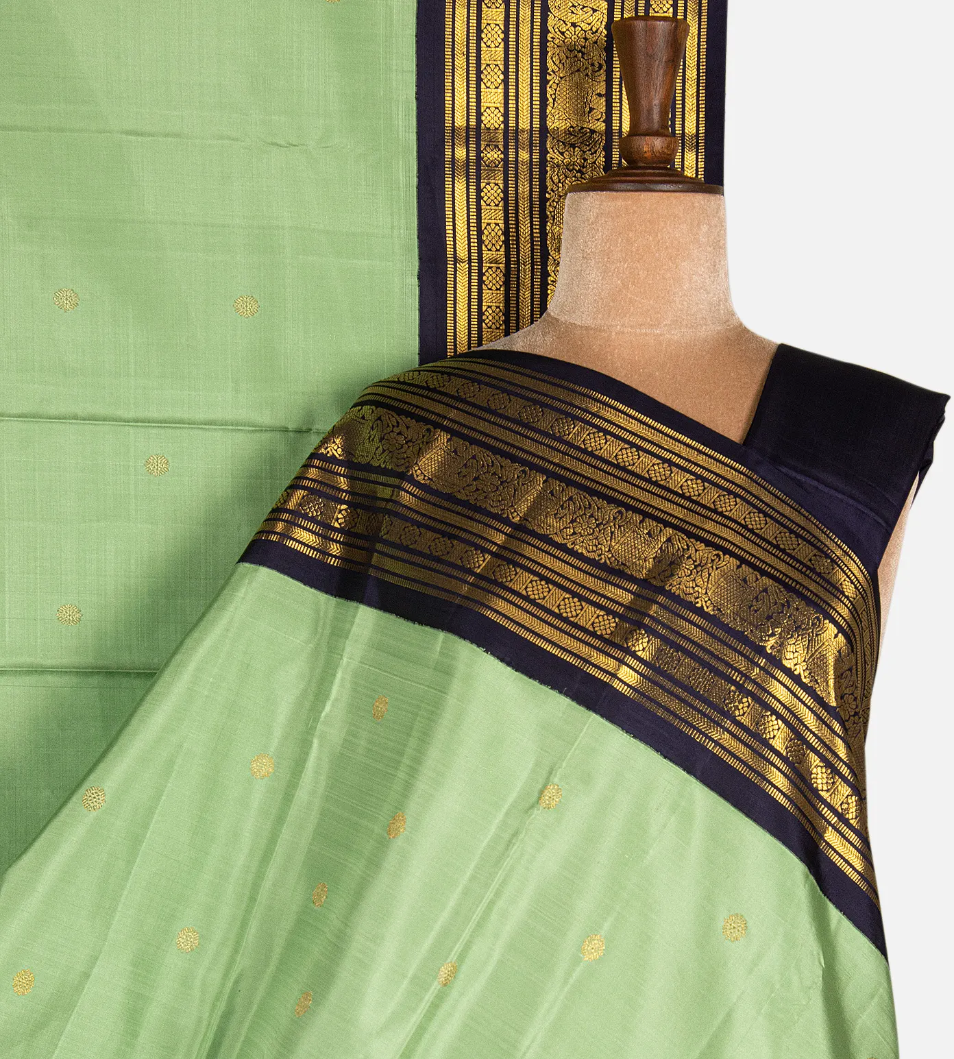 pastel-green-kanchipuram-silk-saree-e01146689-a