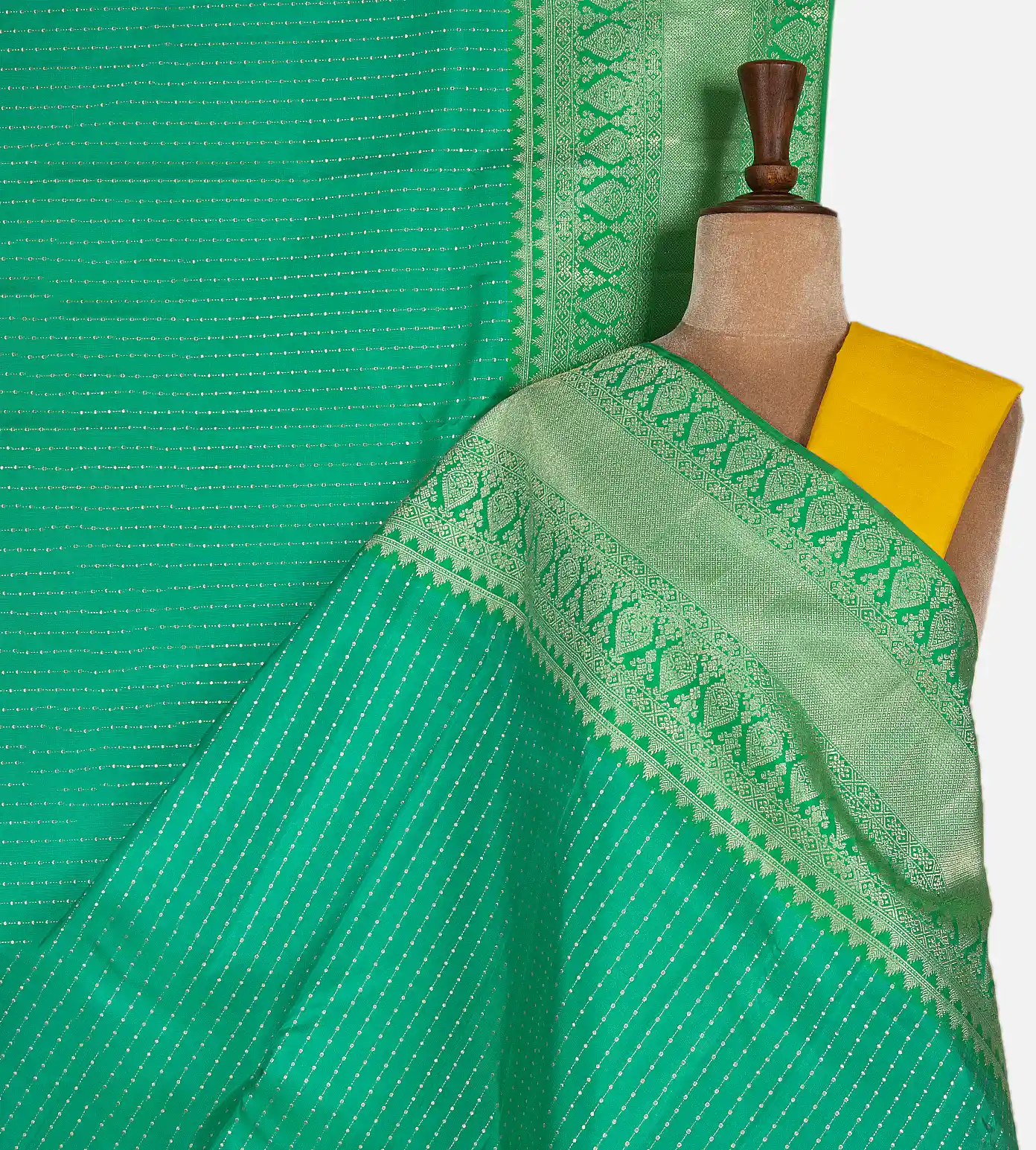 jade-green-kanchipuram-silk-saree-e01147159-a