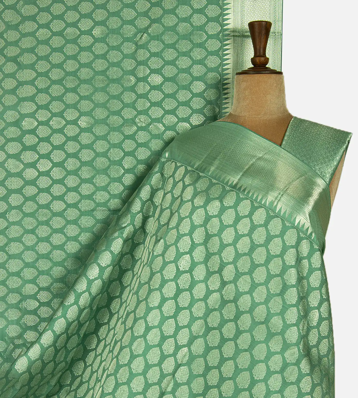 pastel-green-kanchipuram-silk-saree-d09126651-a