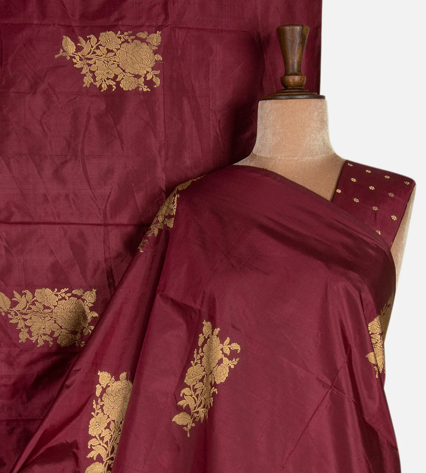 red-banarasi-kattan-silk-saree-b1250286-a