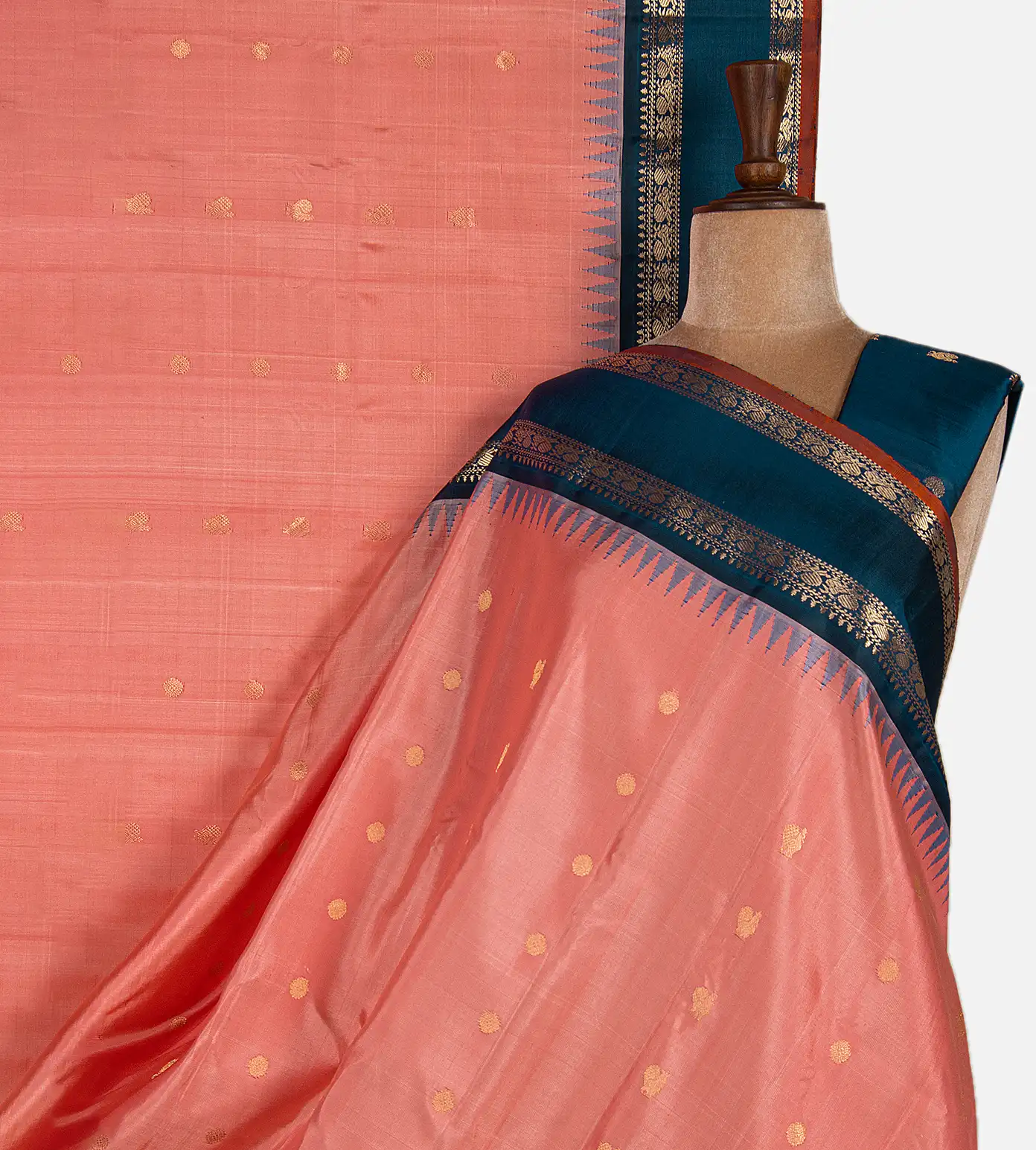 salmon-pink-gadwal-silk-saree-d12143765-a