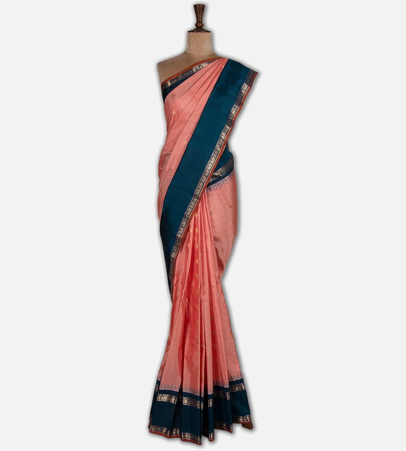 salmon-pink-gadwal-silk-saree-d12143765-b