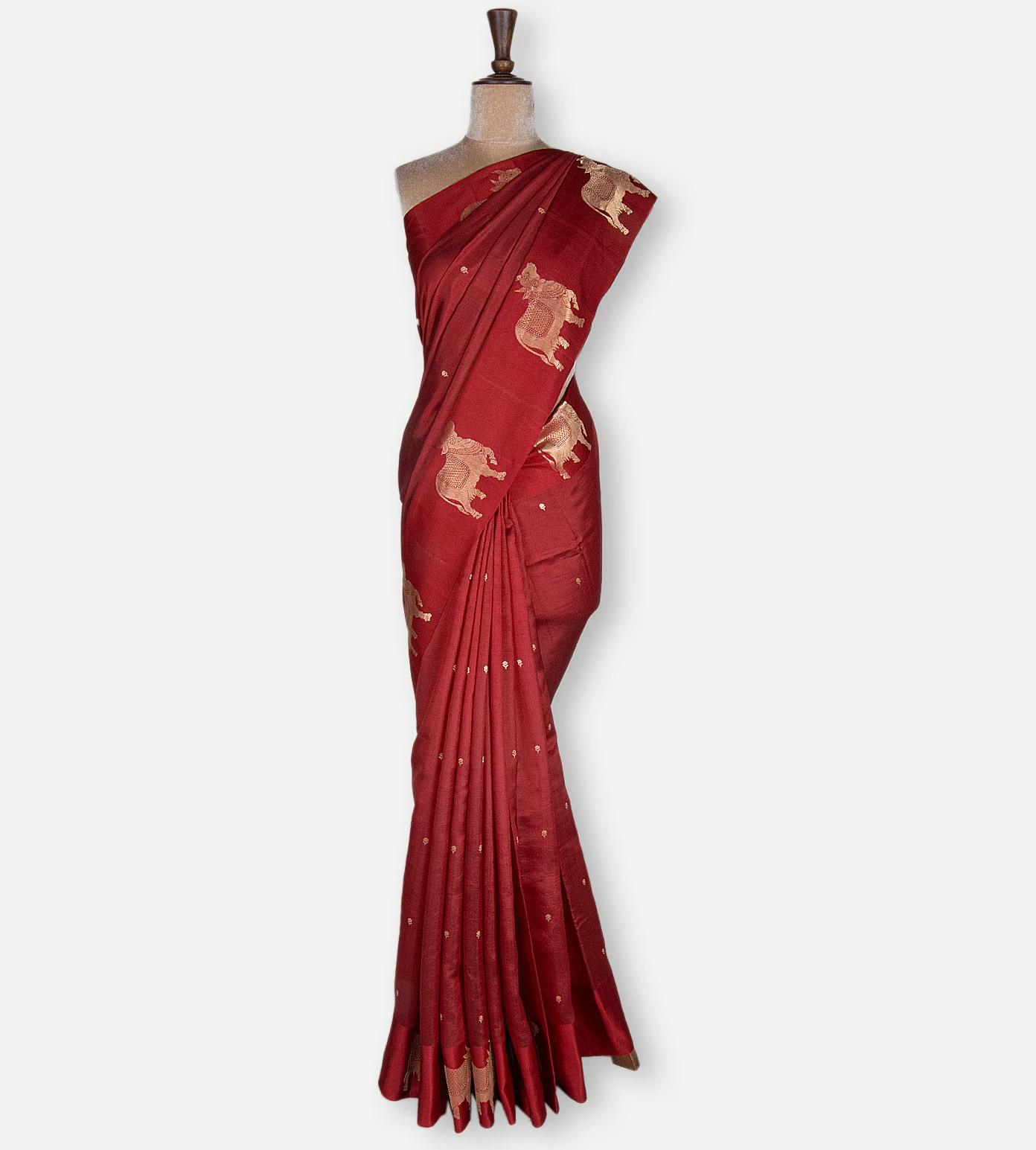 maroon-banarasi-kattan-silk-saree-e01146111-b