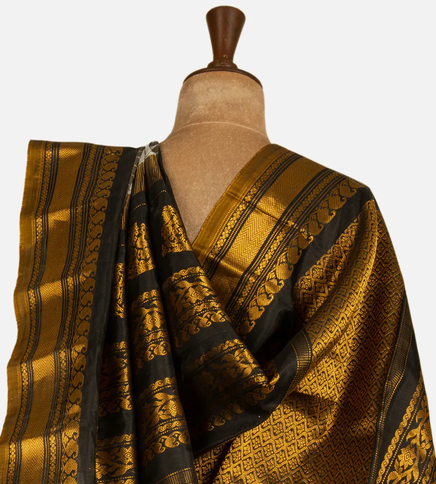 grey-gadwal-silk-saree-d05103990-c