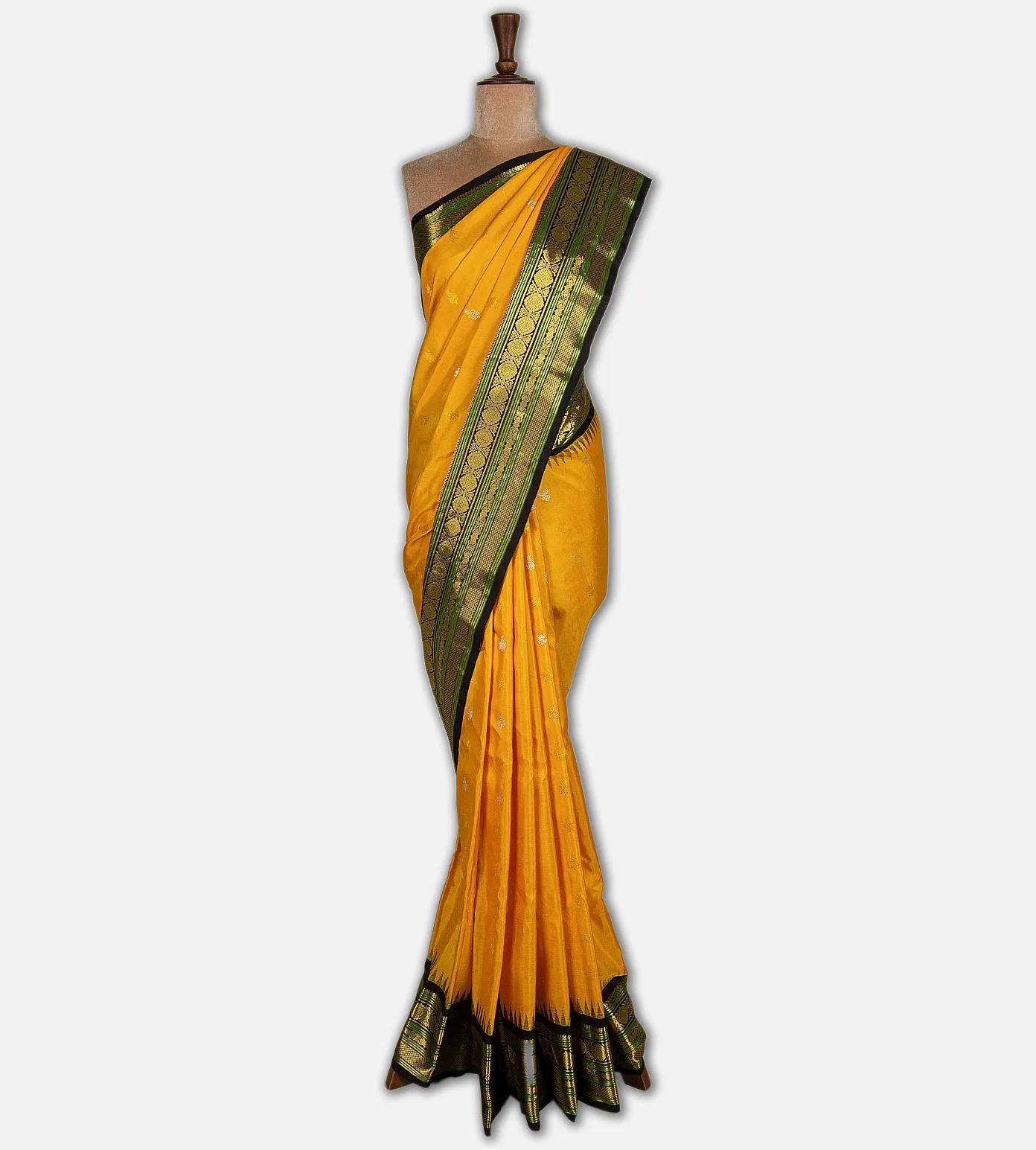 yellow-gadwal-silk-saree-d11136908-b
