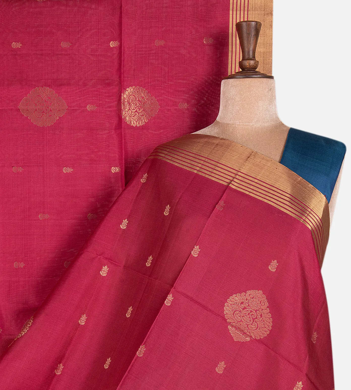 red-soft-silk-saree-d11138201-a