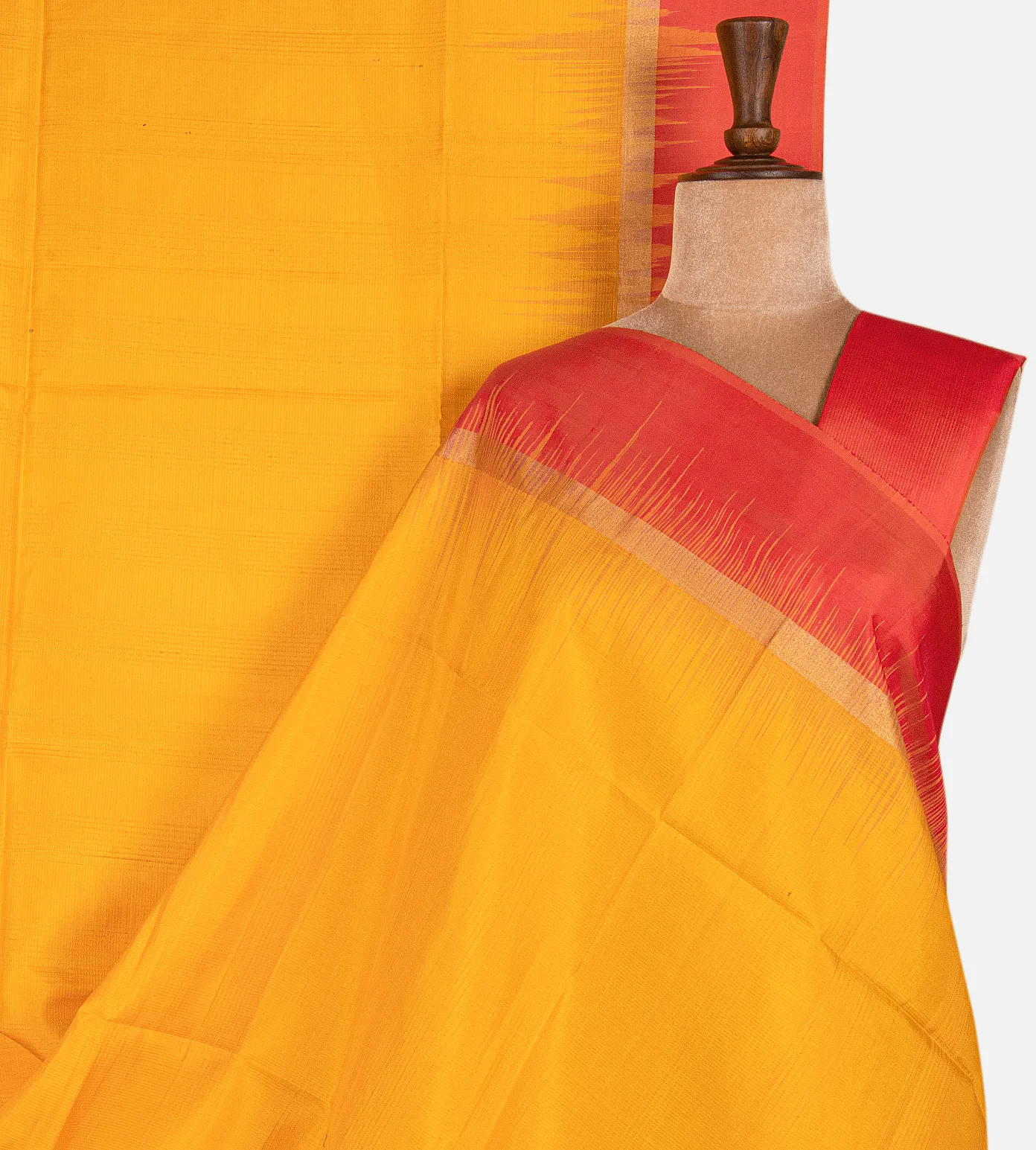 yellow-soft-silk-saree-e01146996-a