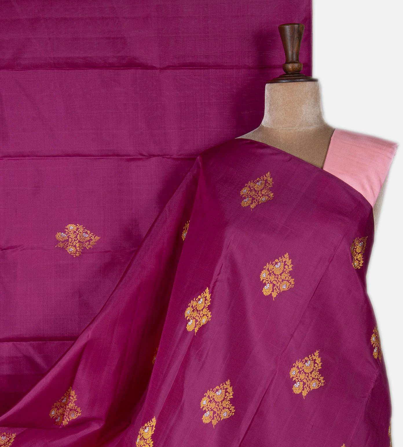 pink-kanchipuram-silk-saree-e02150709-a