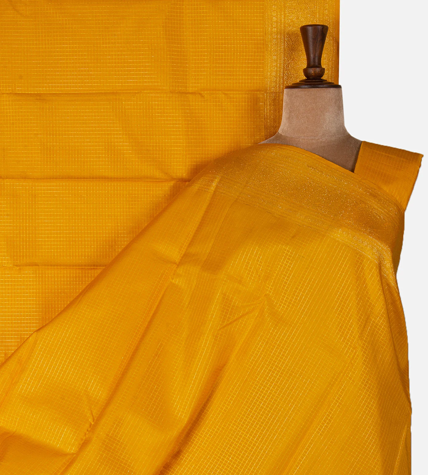 yellow-kanchipuram-silk-saree-e01144794-a
