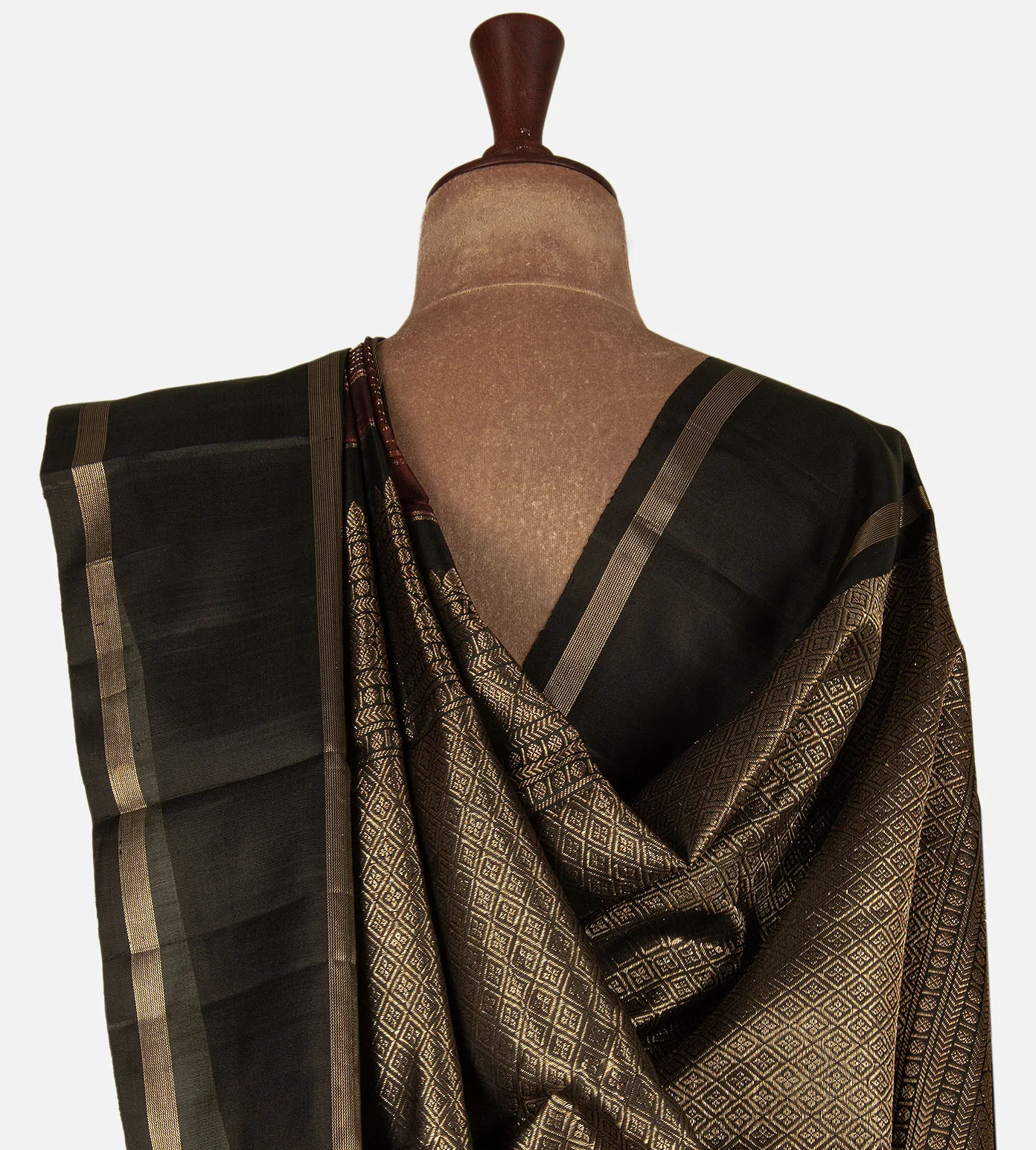 maroon-kanchipuram-silk-saree-e02148577-c