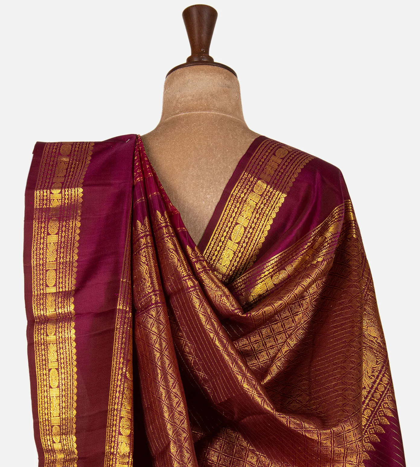 red-kanchipuram-silk-saree-e01145543-c