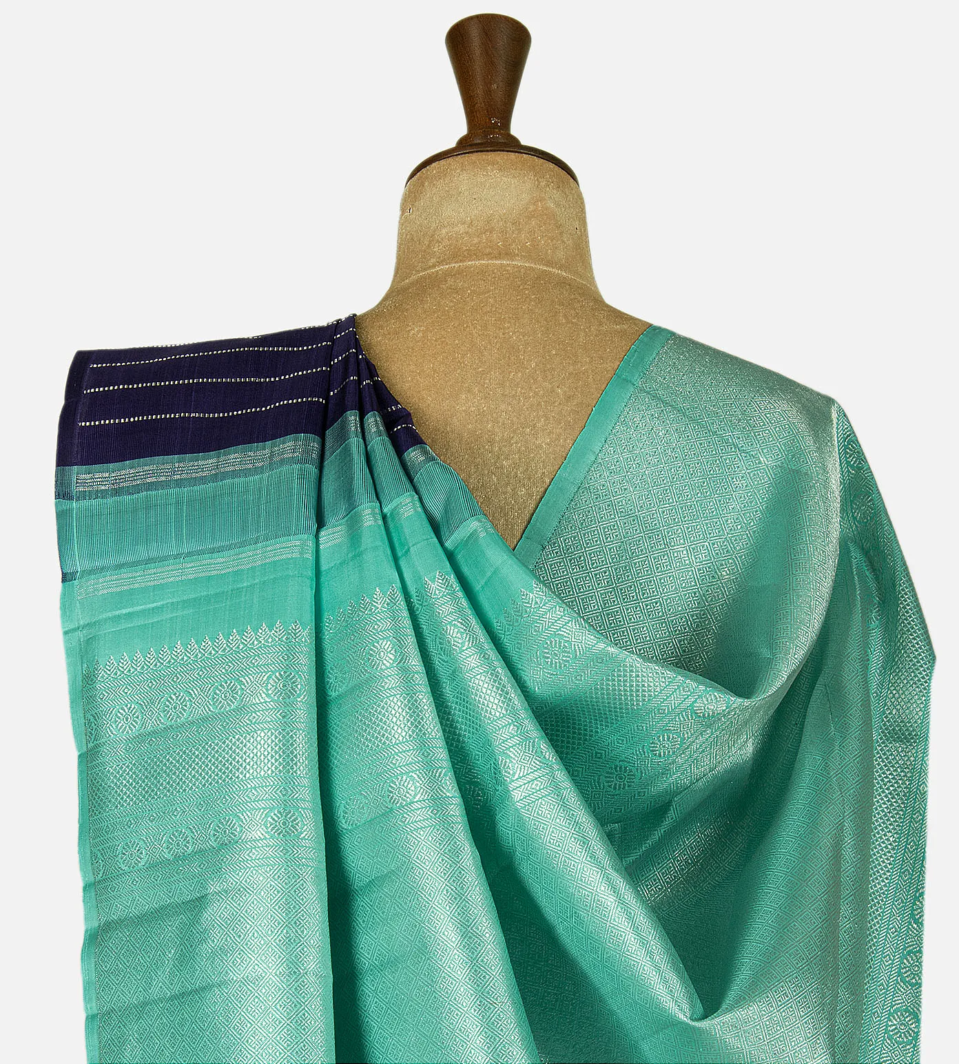 blue-kanchipuram-silk-saree-e01145567-c