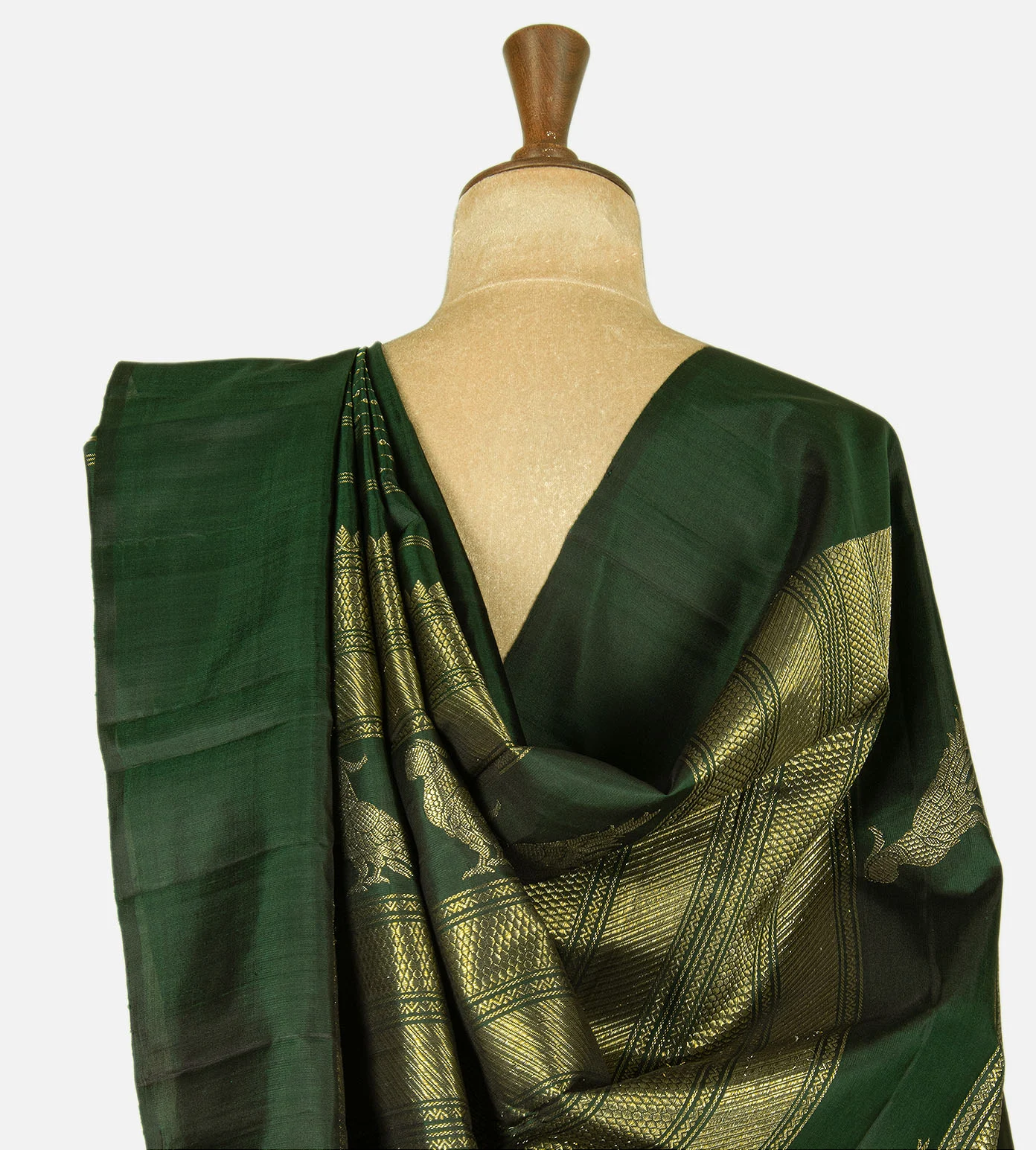 green-kanchipuram-silk-saree-e01147112-c