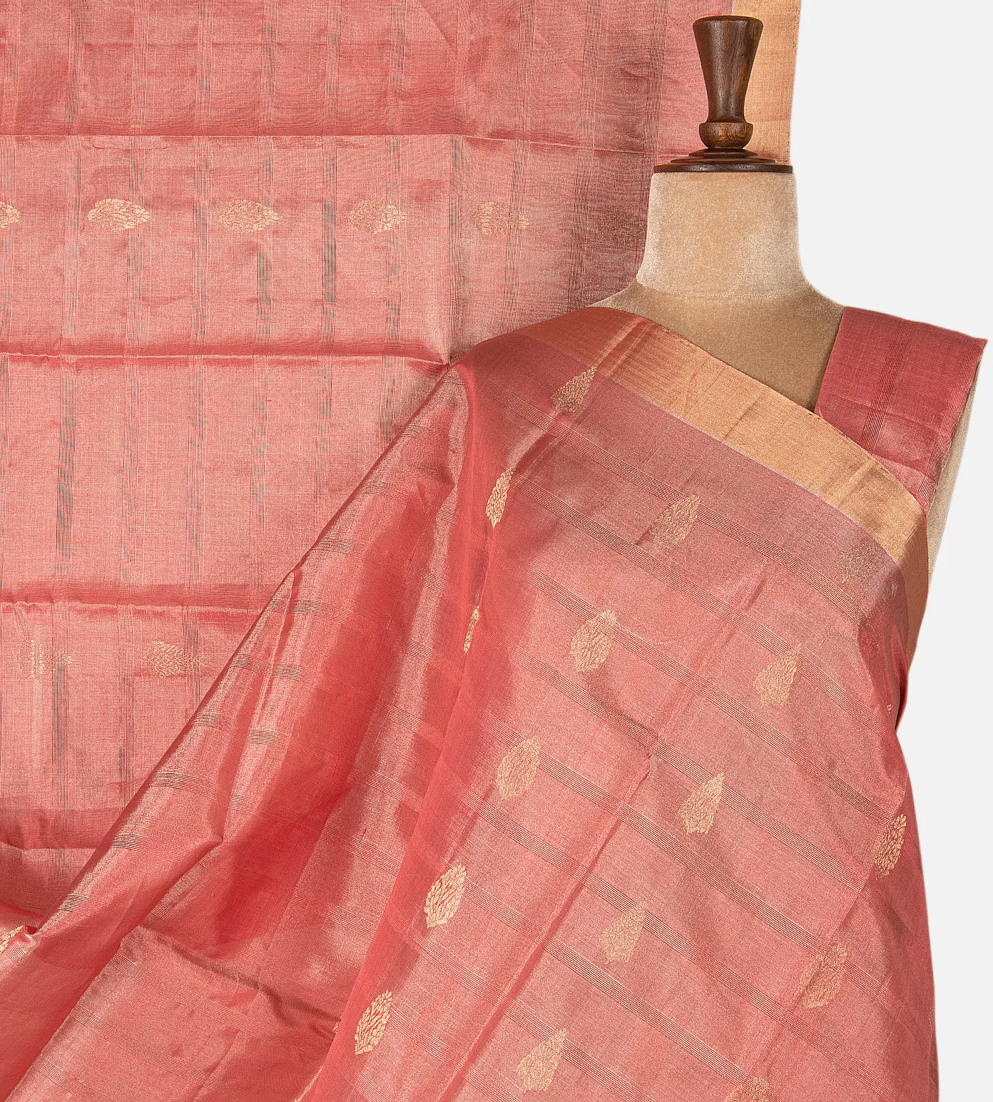 coral-soft-silk-saree-d09127570-a