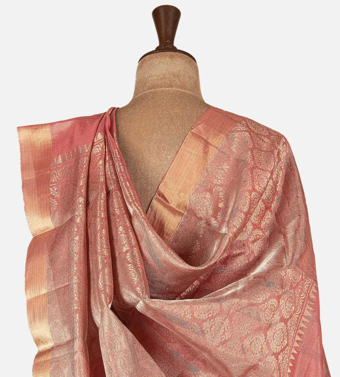 coral-soft-silk-saree-d09127570-c