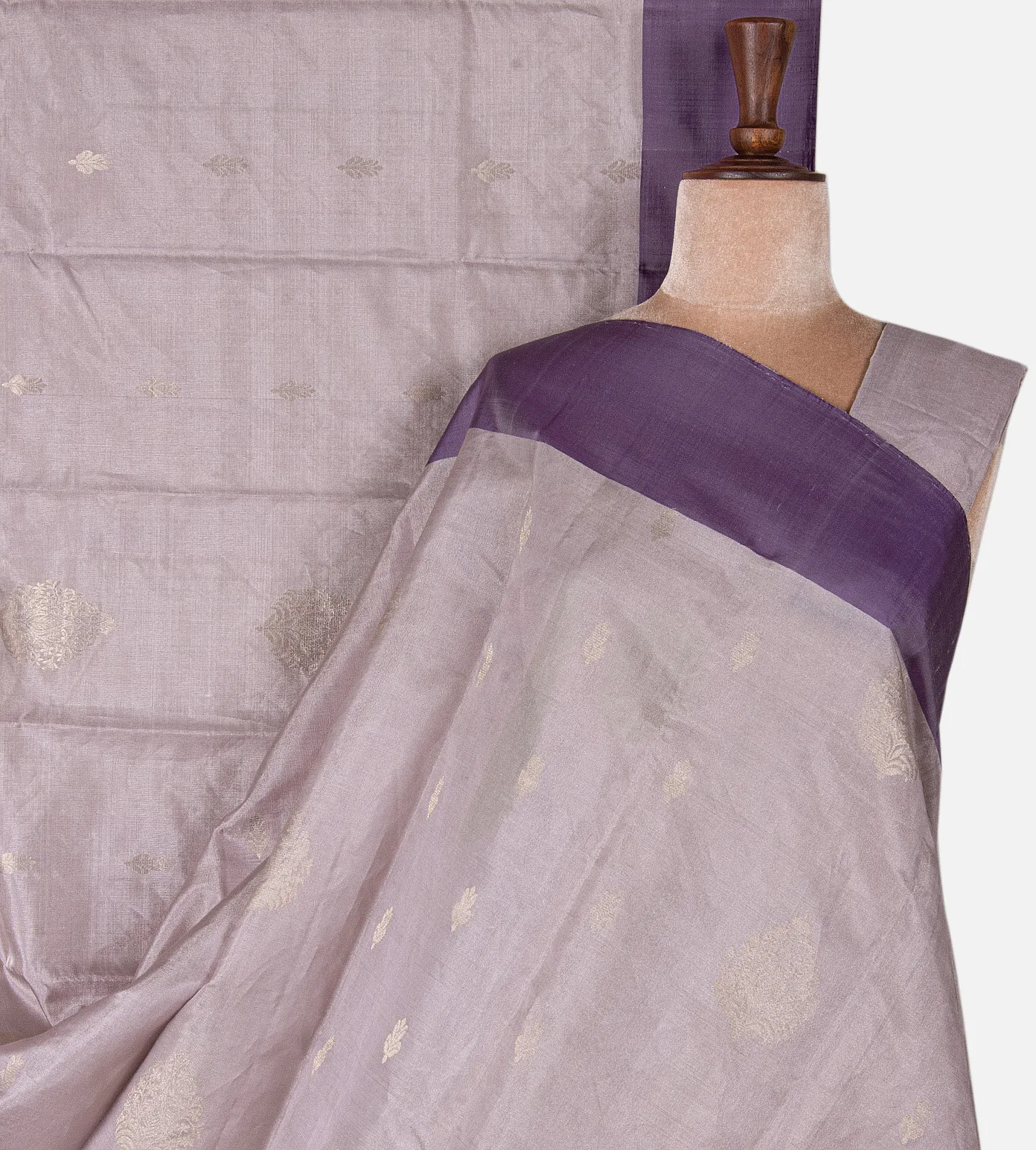 lilac-soft-silk-saree-d09127575-a