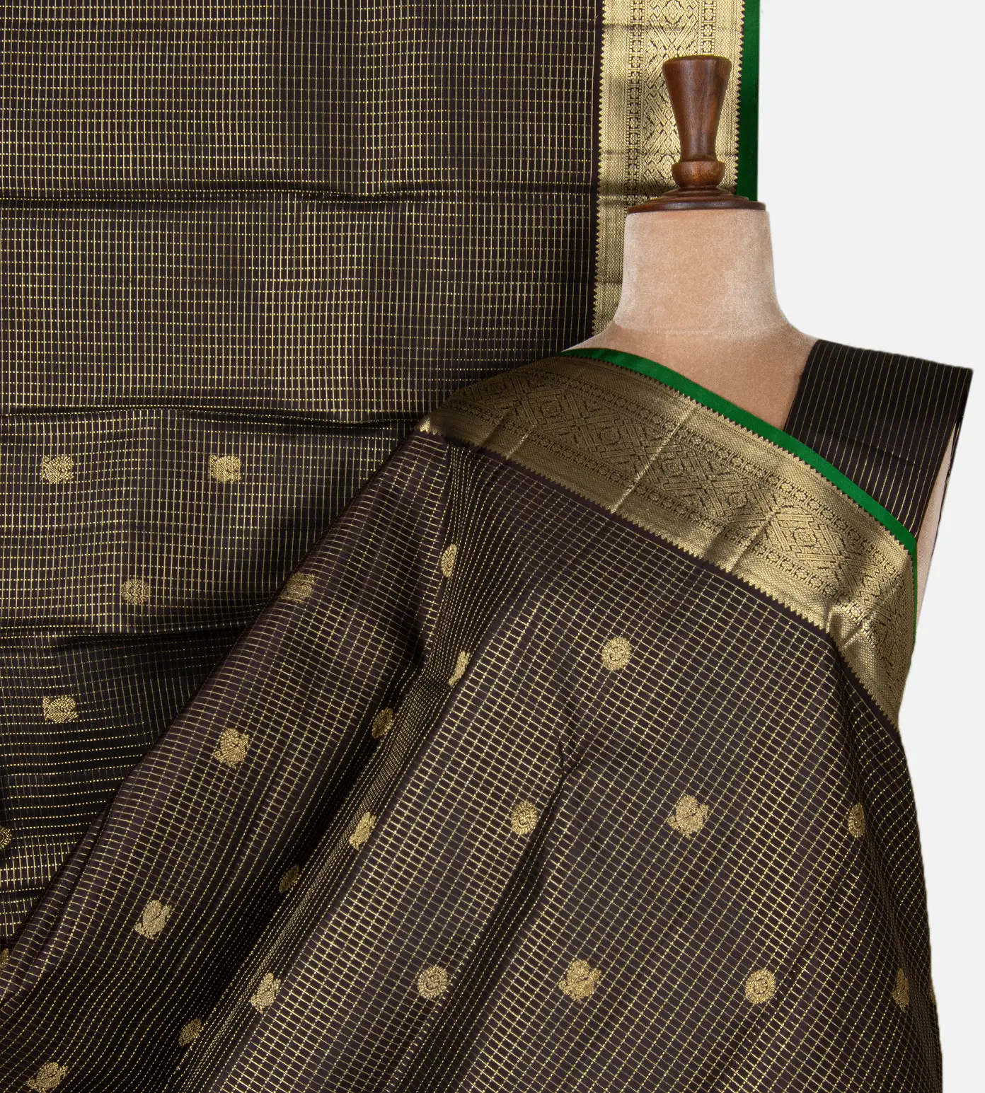 black-kanchipuram-silk-saree-e01147169-a