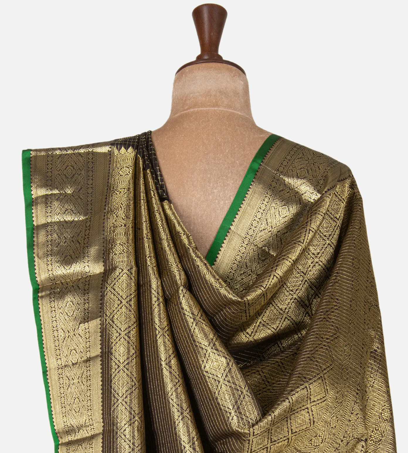 black-kanchipuram-silk-saree-e01147169-c