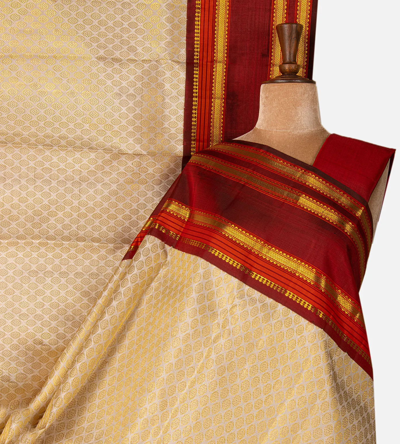 light-beige-kanchipuram-silk-saree-e02150762-a