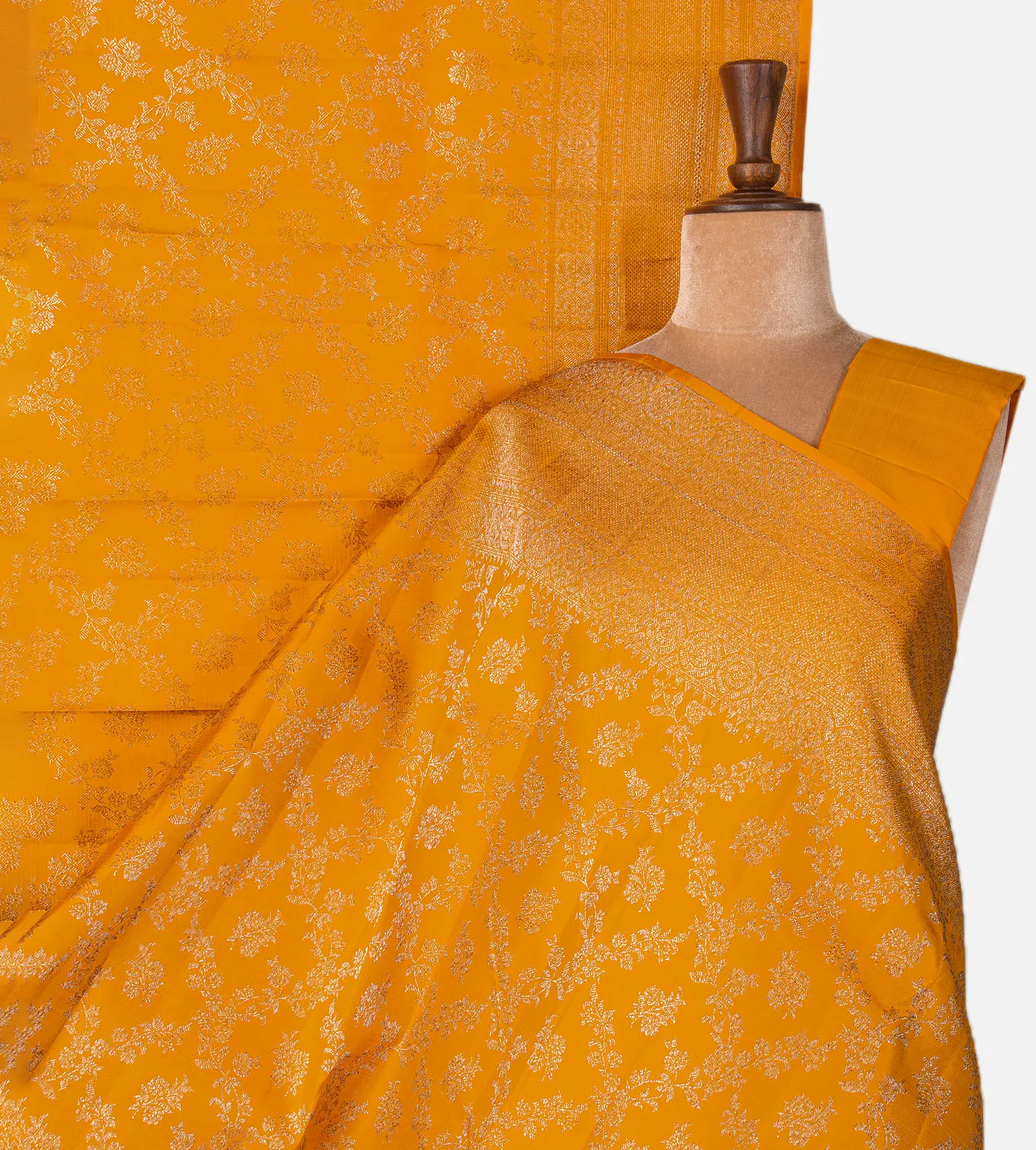 tangerine-yellow-kanchipuram-silk-saree-e02152284-a