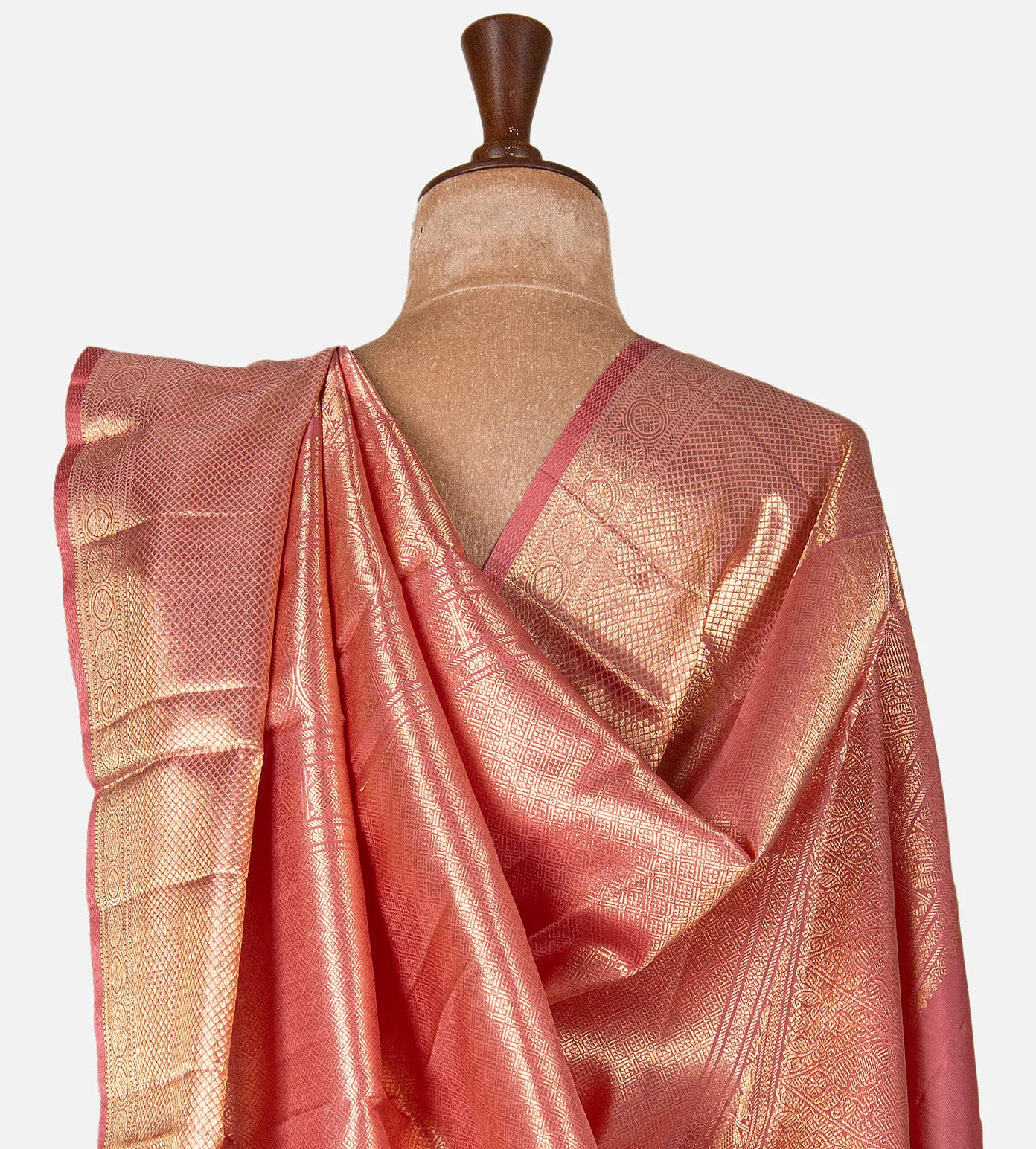 salmon-pink-kanchipuram-silk-saree-d12142028-c