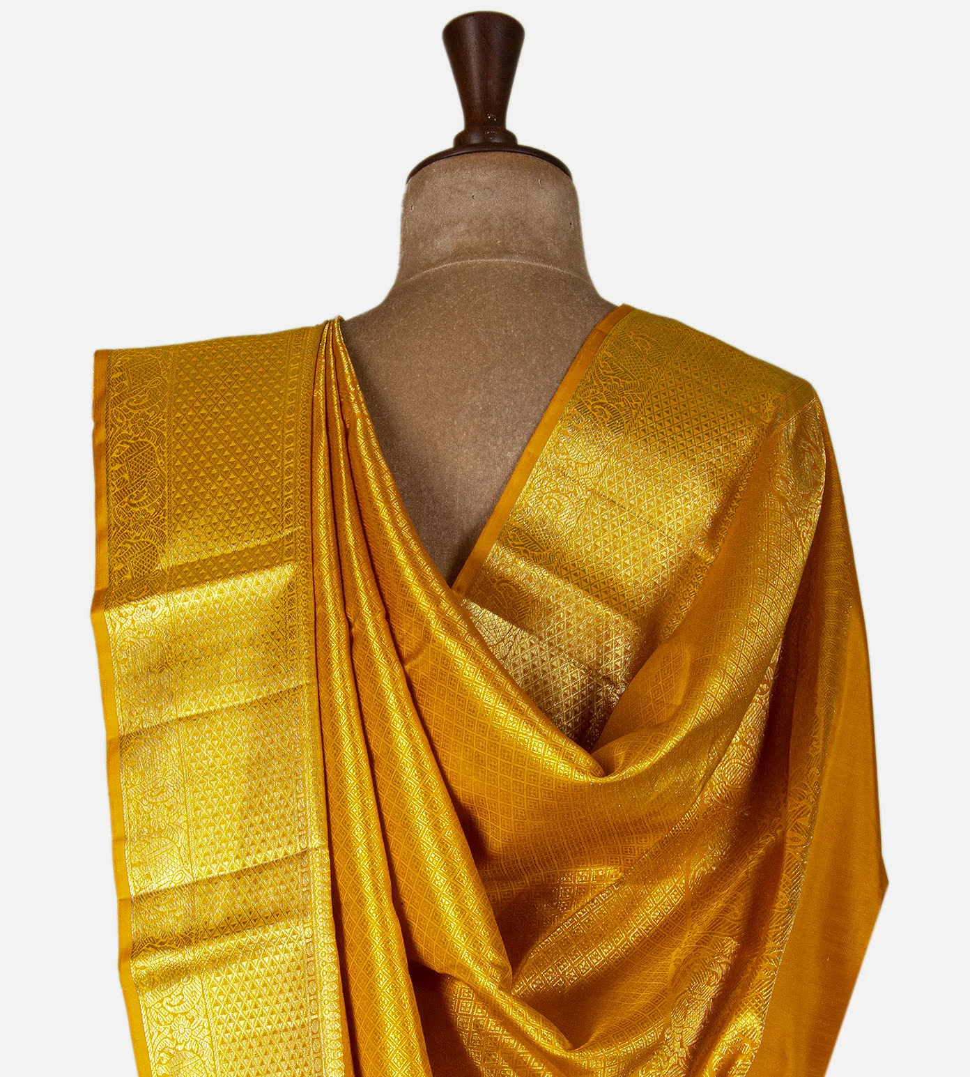 tangerine-yellow-kanchipuram-silk-saree-d0398643-c