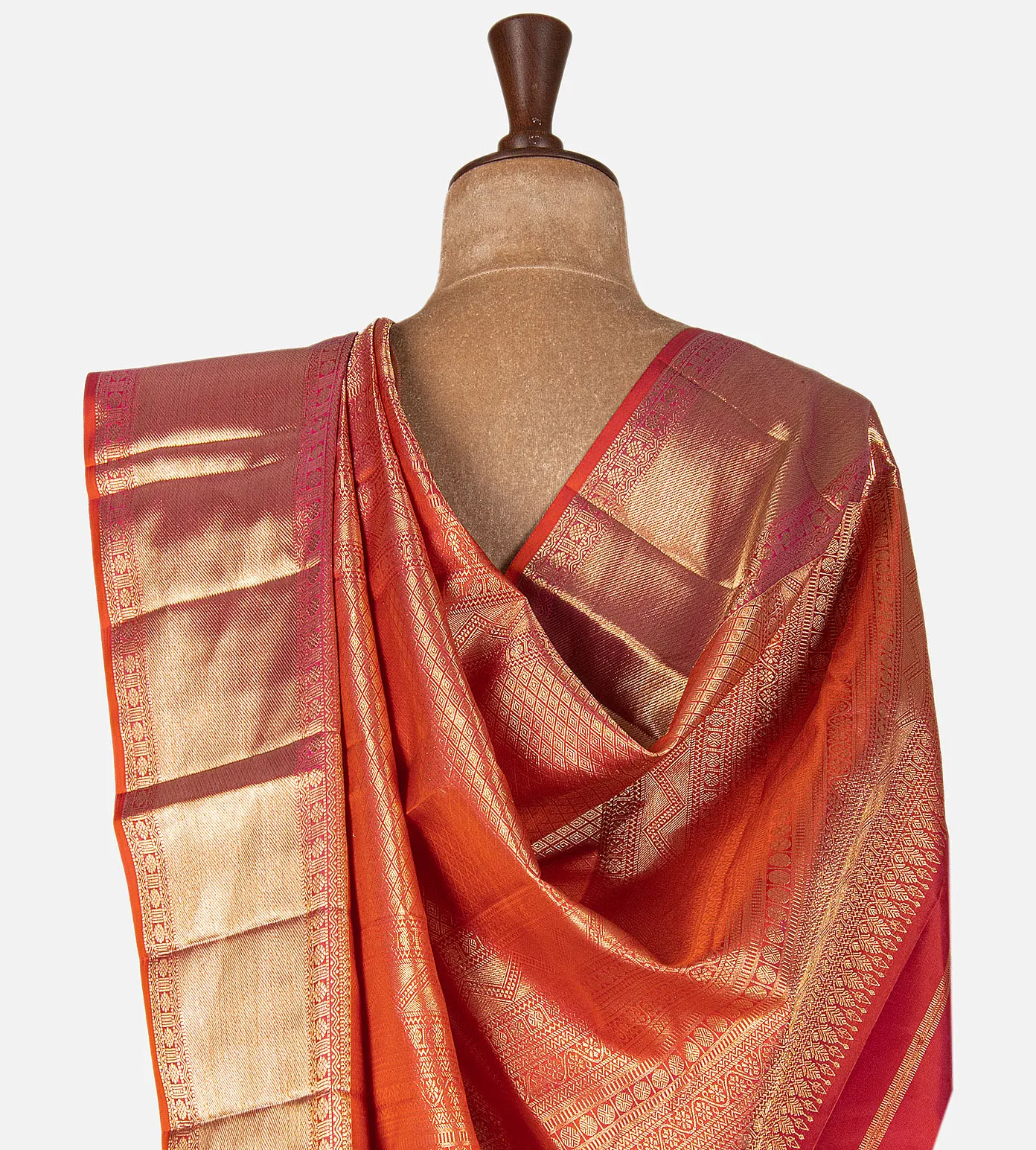 pink-and-orange-kanchipuram-silk-saree-e02152257-c