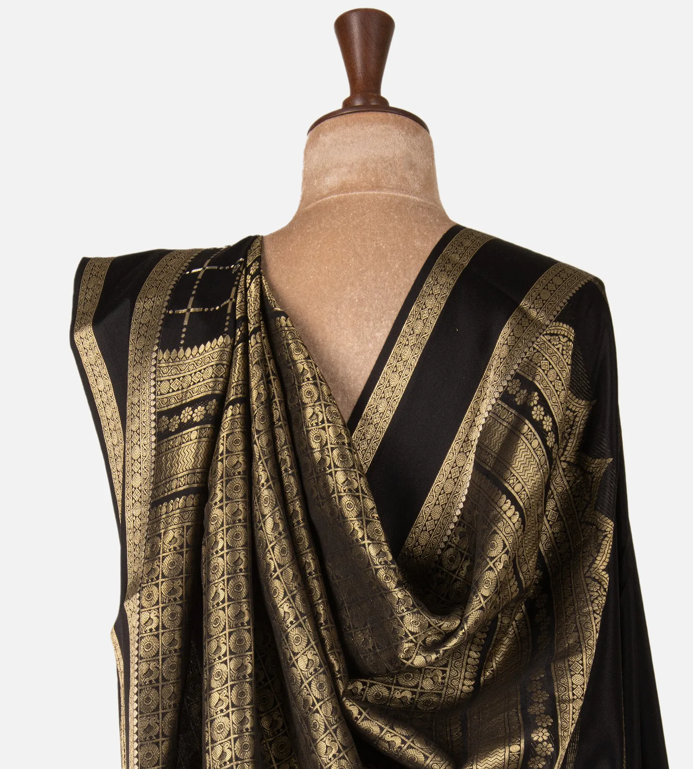 black-mysore-silk-saree-e01146033-c