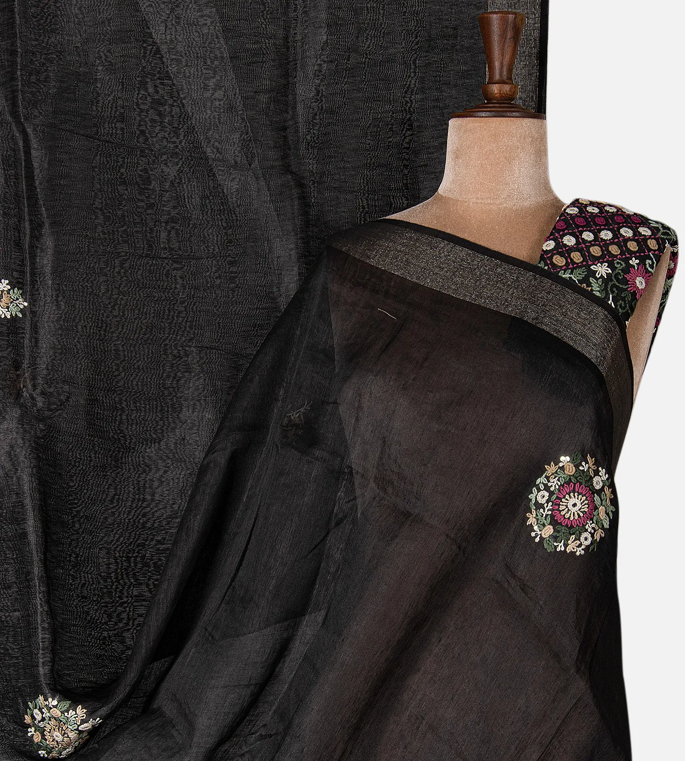black-linen-embroidery-saree-d12142238-a