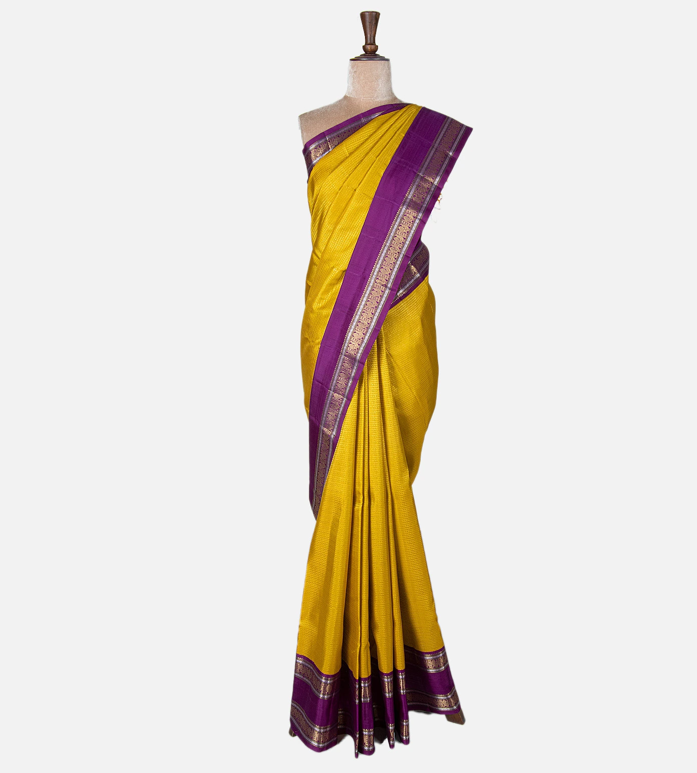 yellow-kanchipuram-silk-saree-d12142076-b