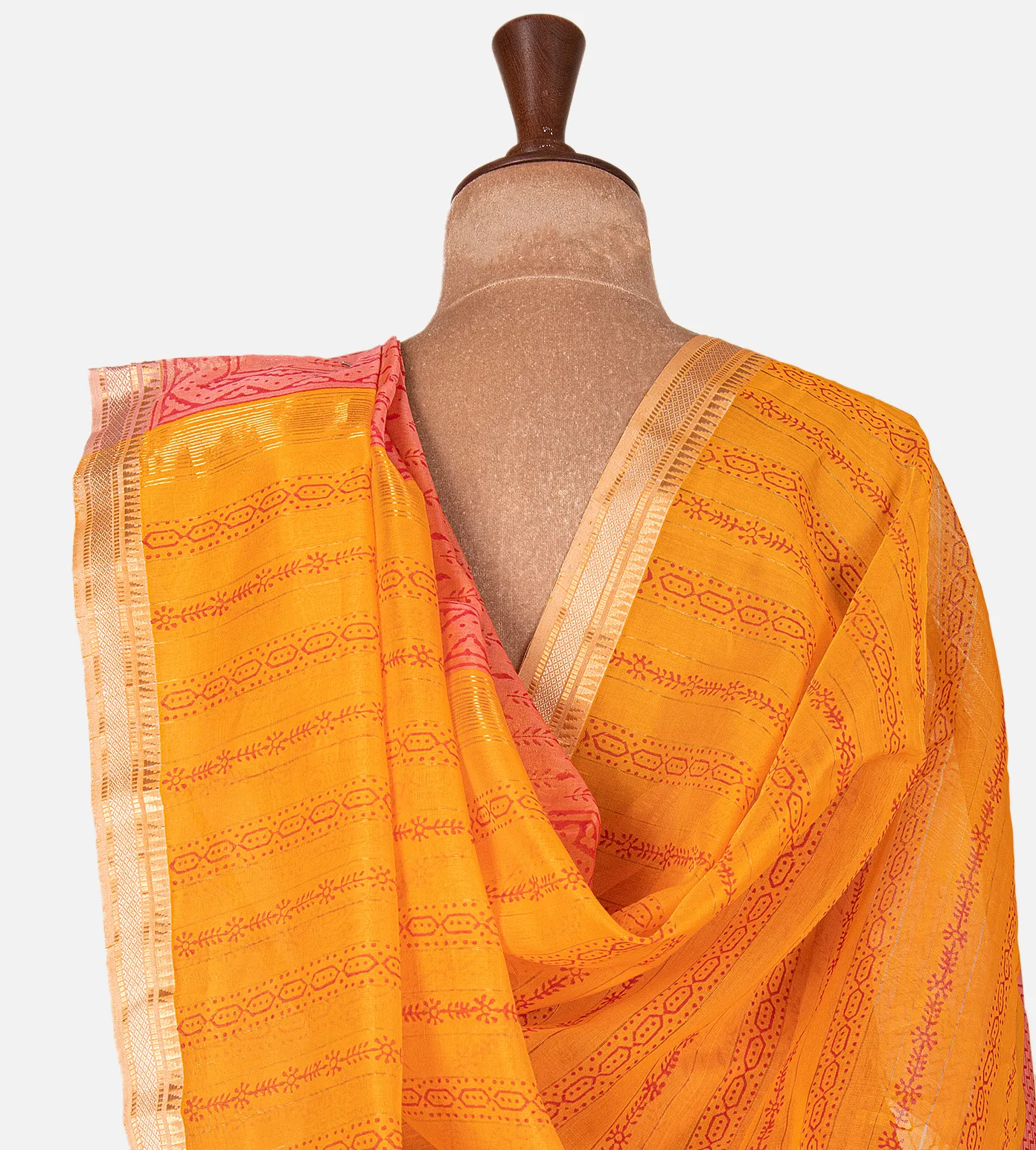 coral-maheshwari-cotton-saree-e02148109-c