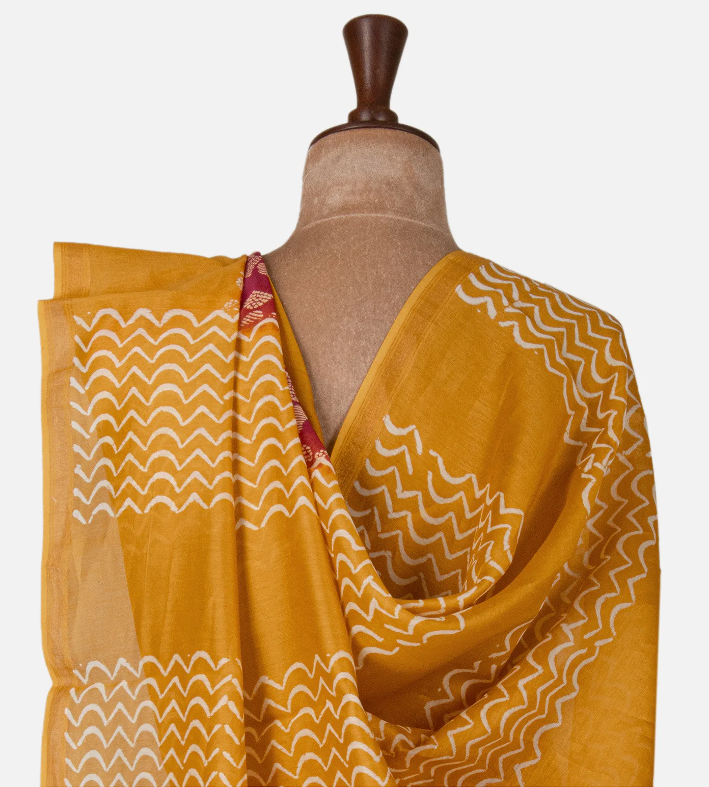 red-chanderi-cotton-saree-d09124420-c