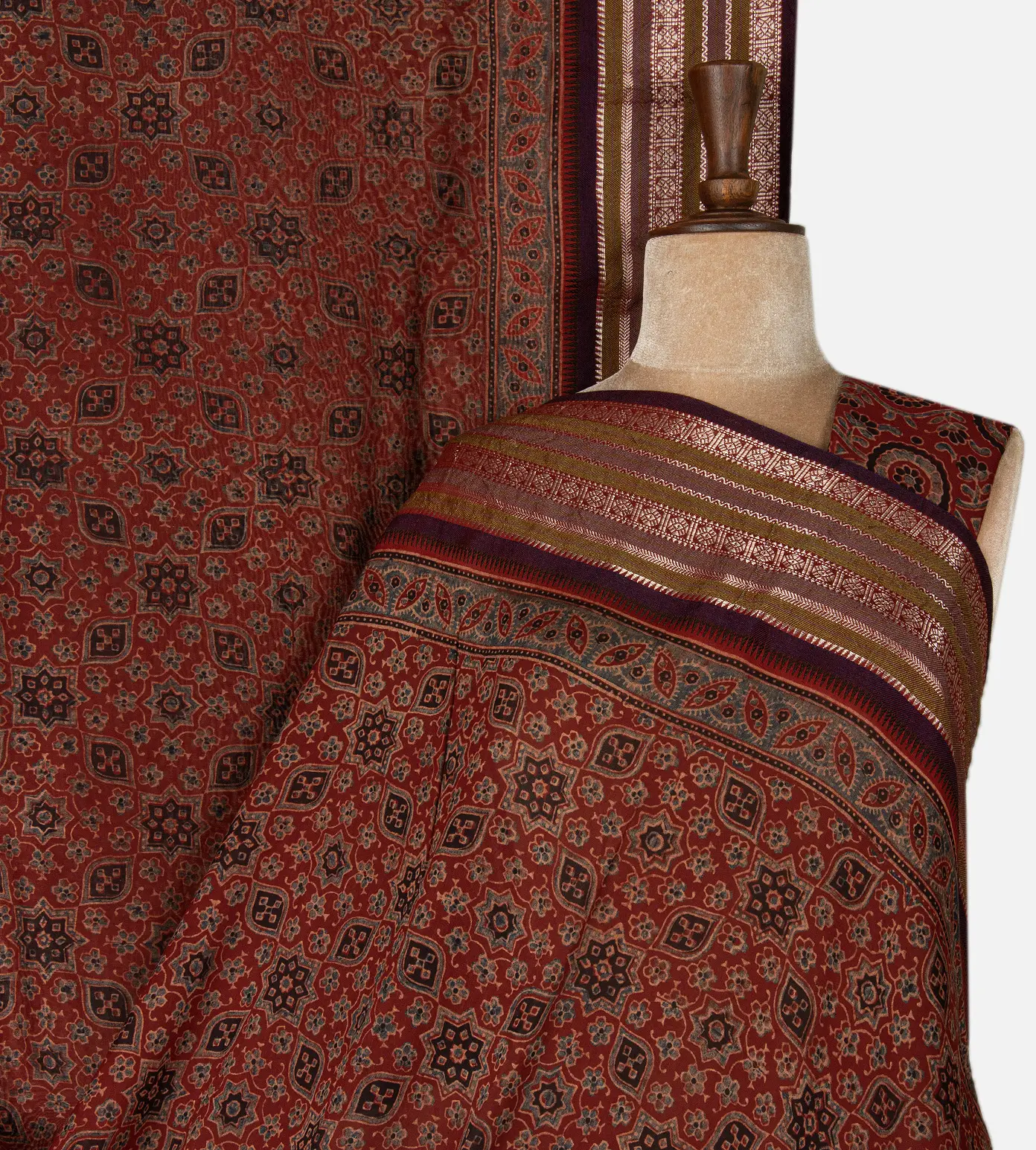 red-chanderi-cotton-saree-d11139124-a