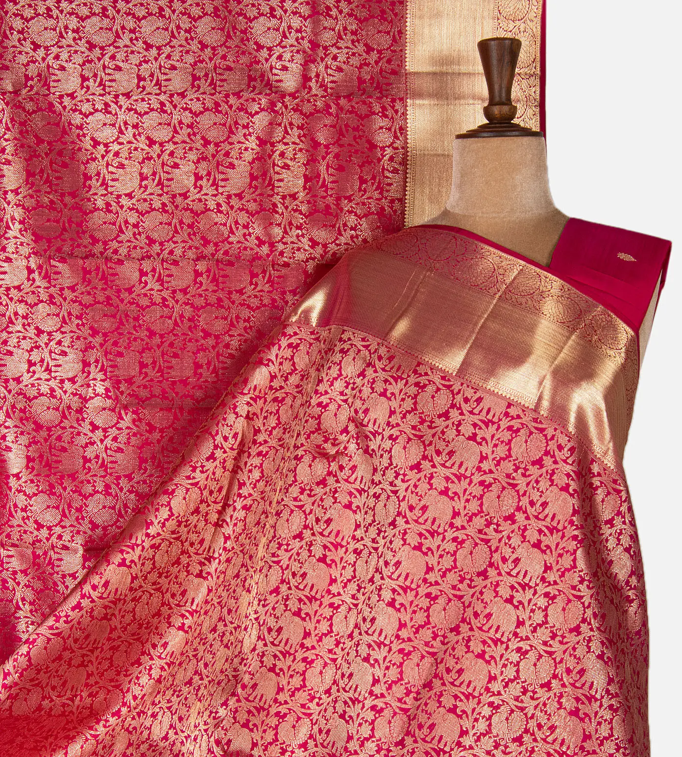 pink-kanchipuram-silk-saree-e02152253-a