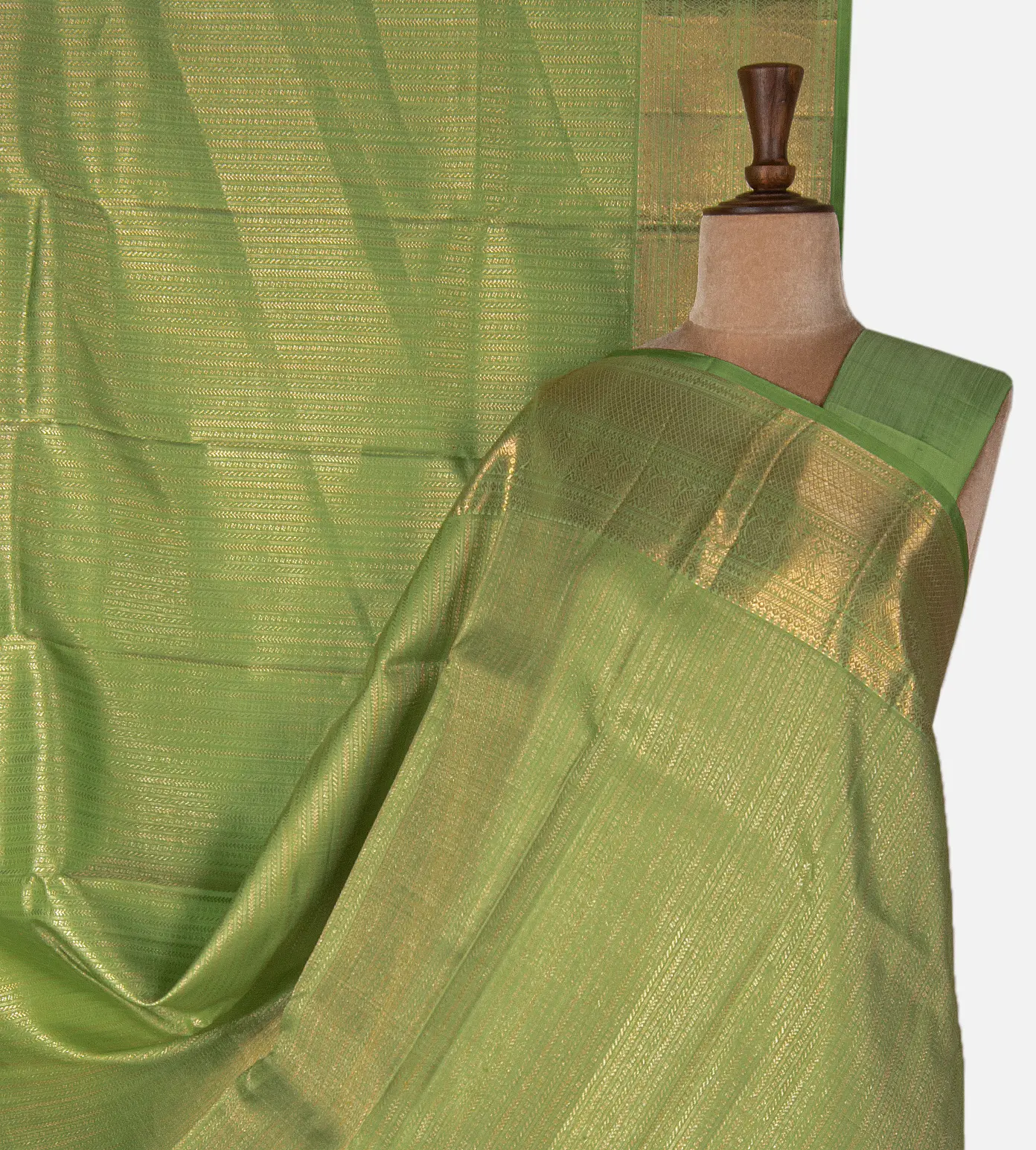 green-kanchipuram-silk-saree-d0398644-a