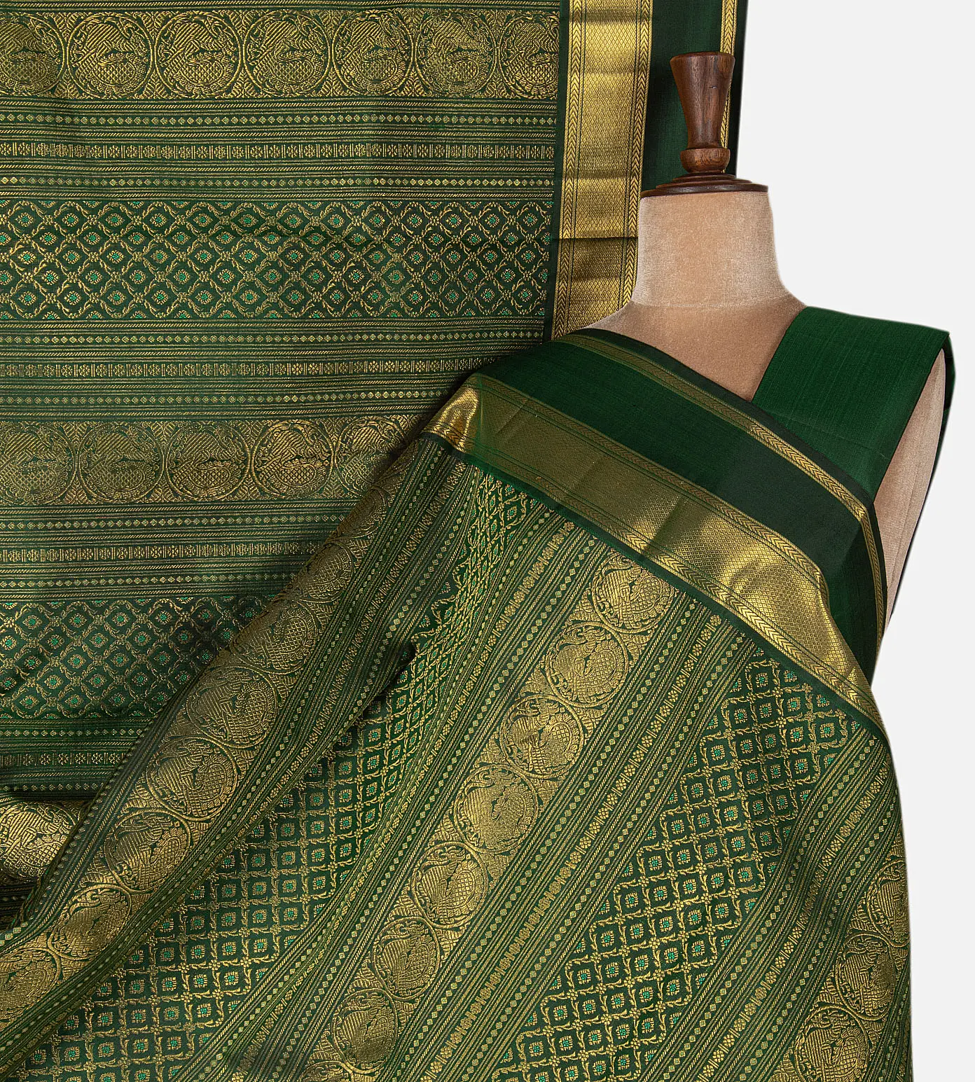 green-kanchipuram-silk-saree-e02153156-a