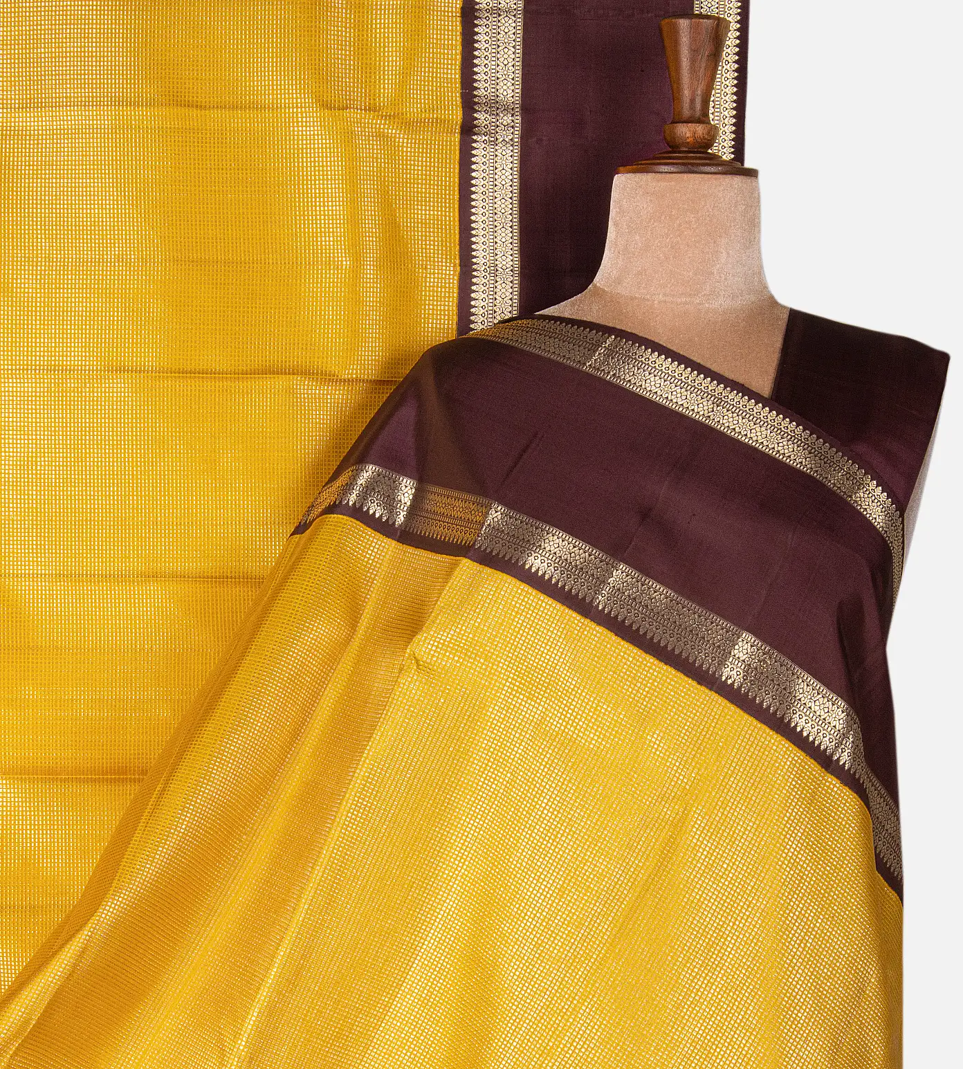 yellow-kanchipuram-silk-saree-e01146910-a