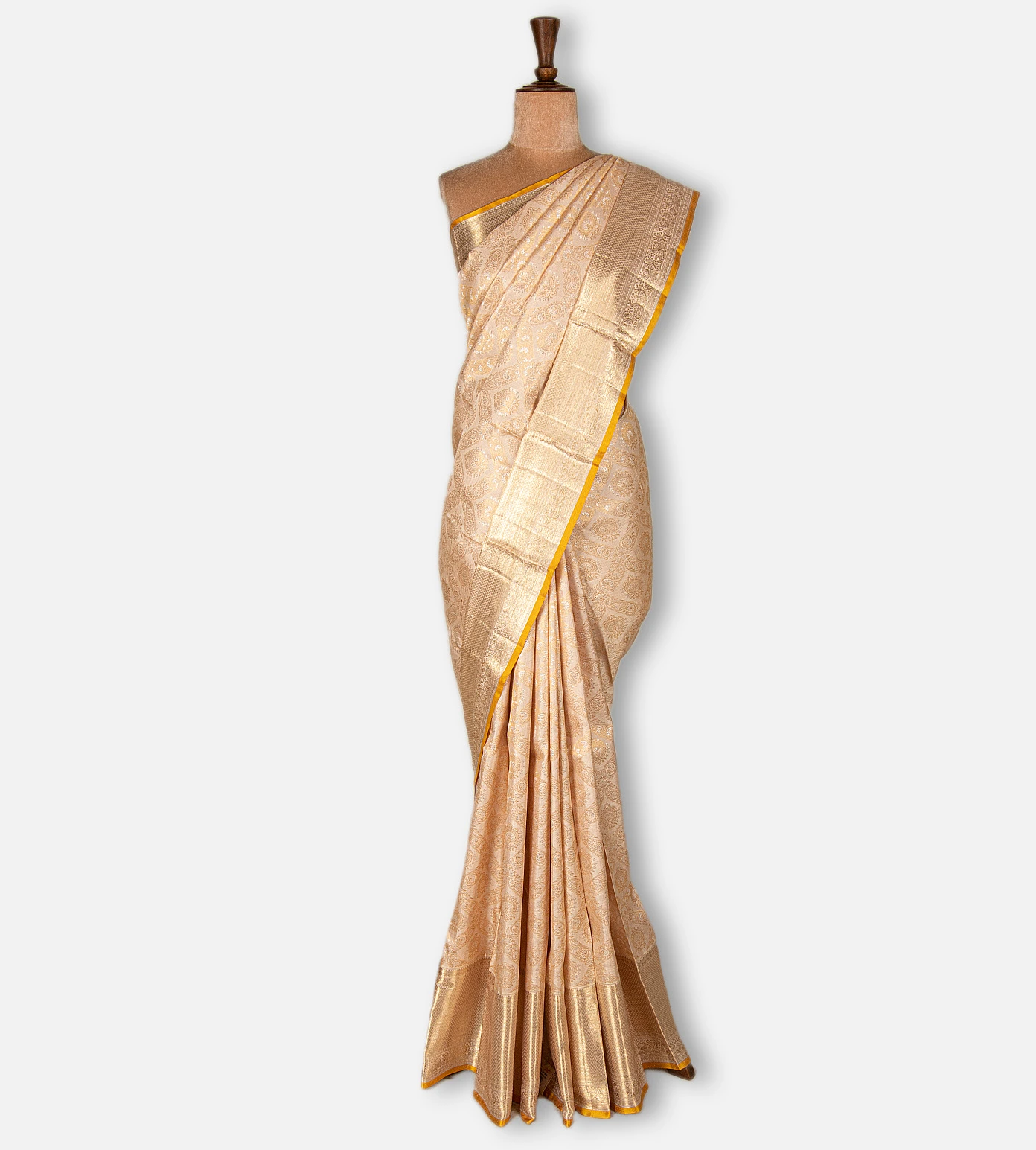 creme-kanchipuram-silk-saree-d11134958-b